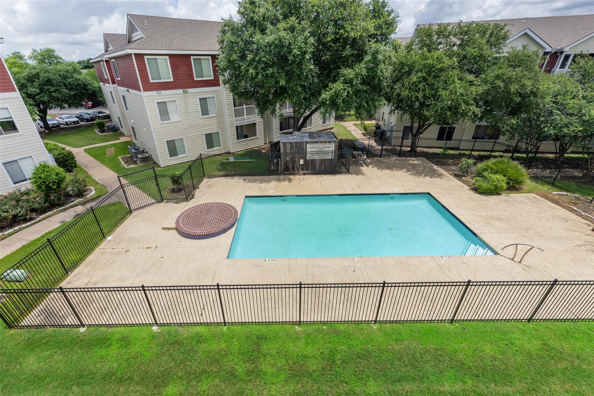 527 Southwest Parkway # 303