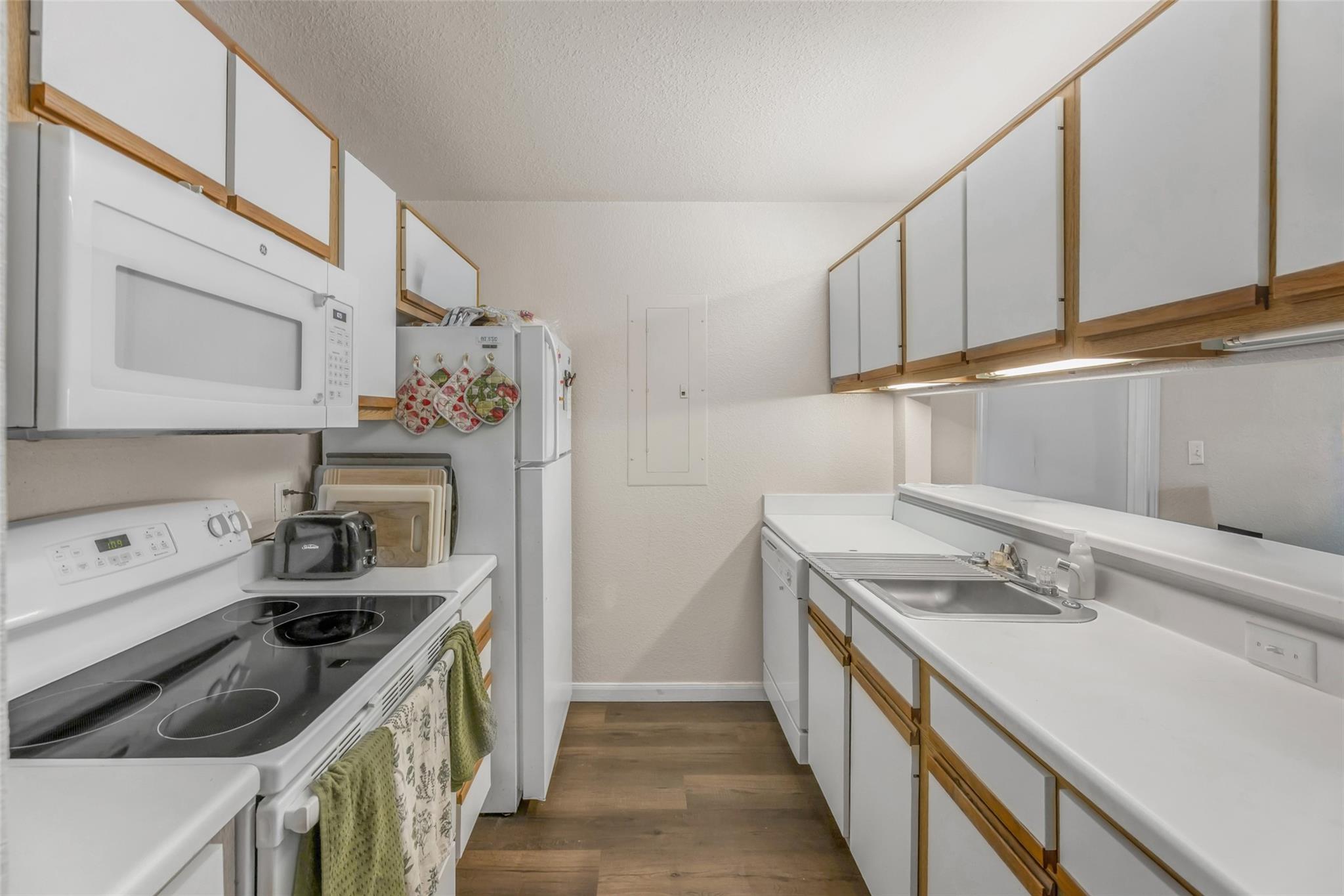 527 Southwest Parkway # 303