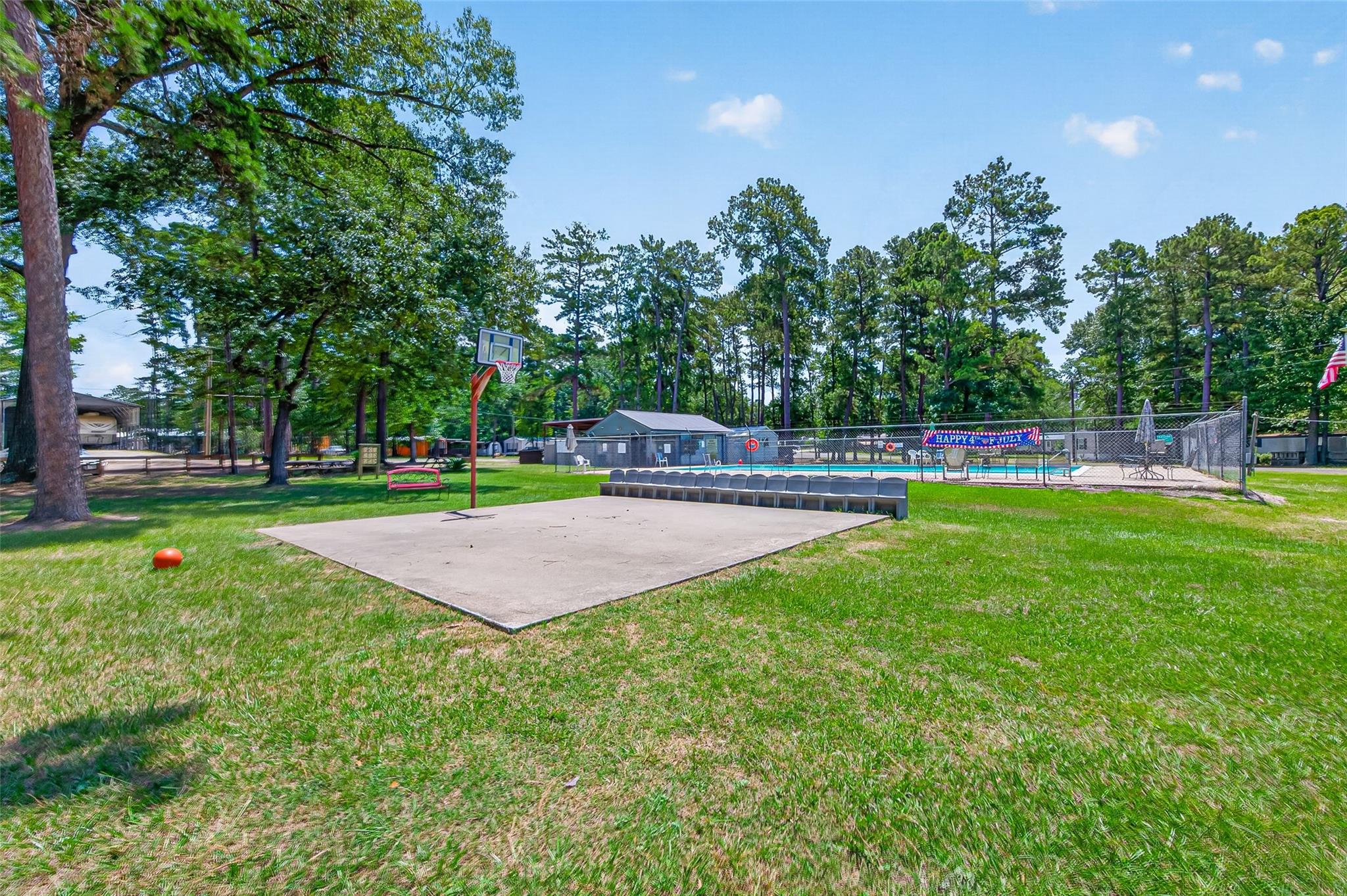 180 Holly Trail