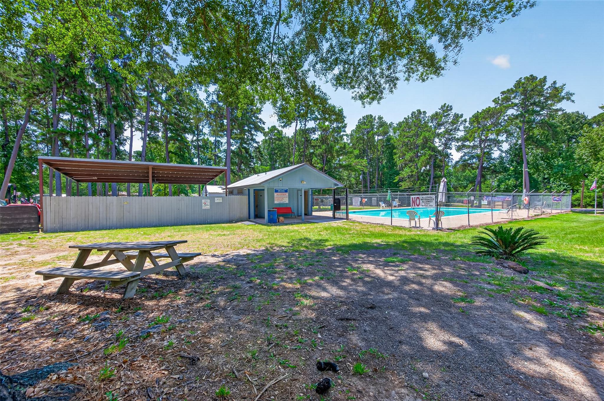 180 Holly Trail