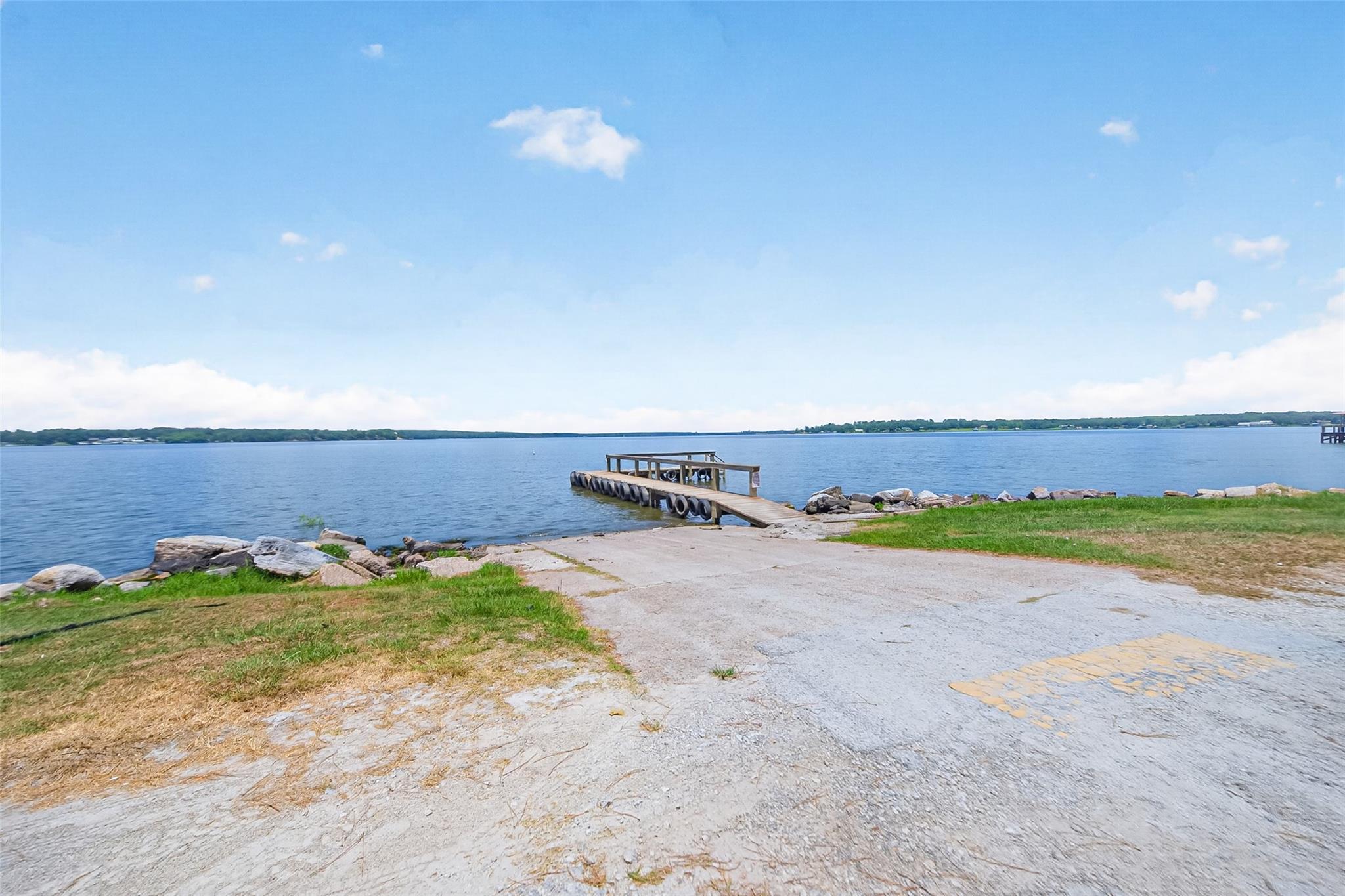 180 Holly Trail