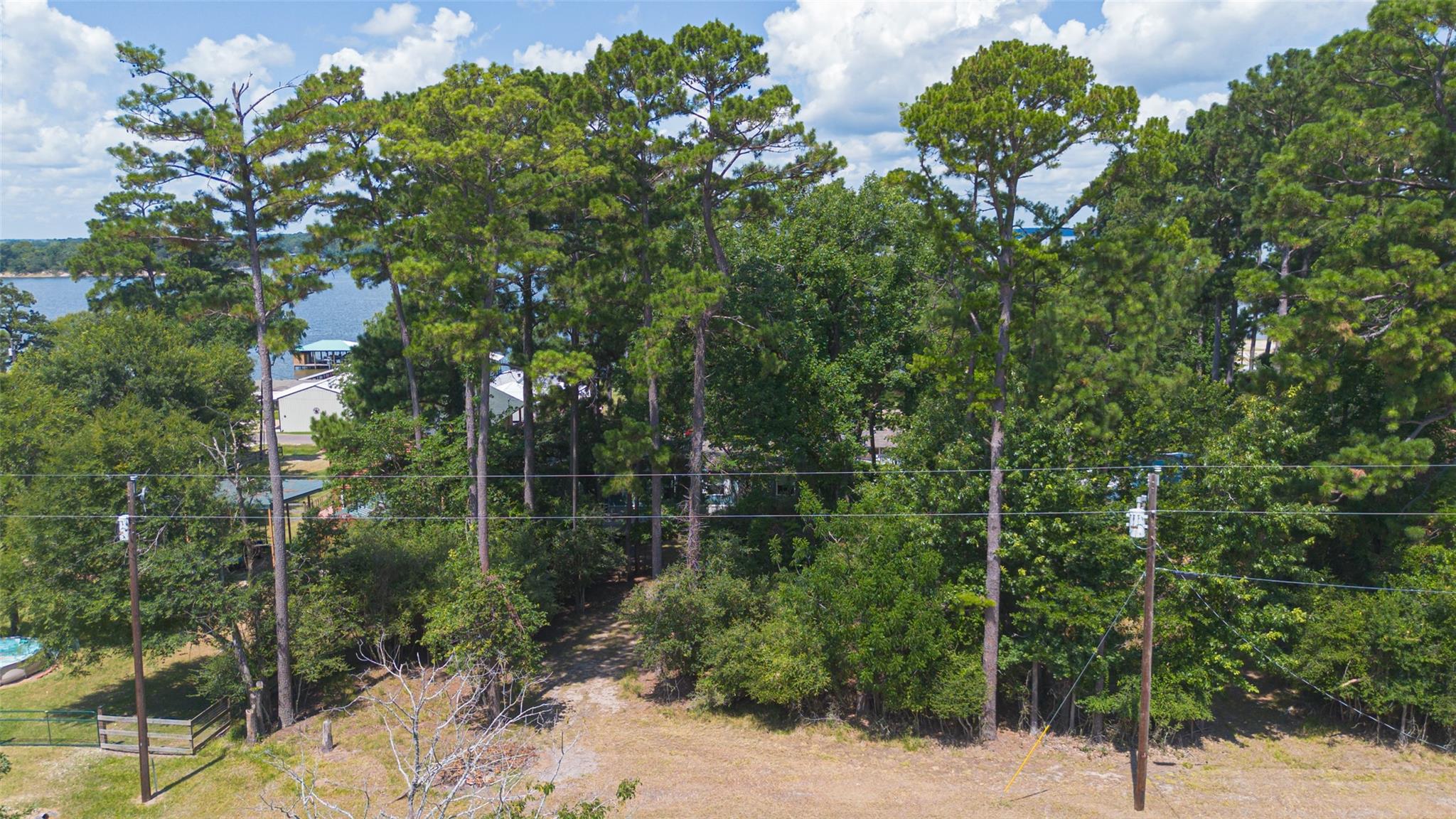 180 Holly Trail