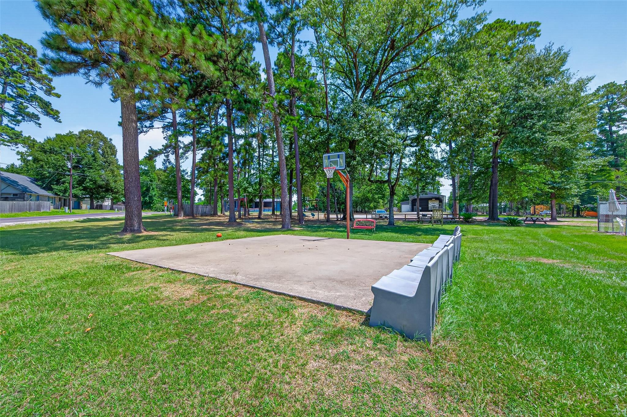 180 Holly Trail
