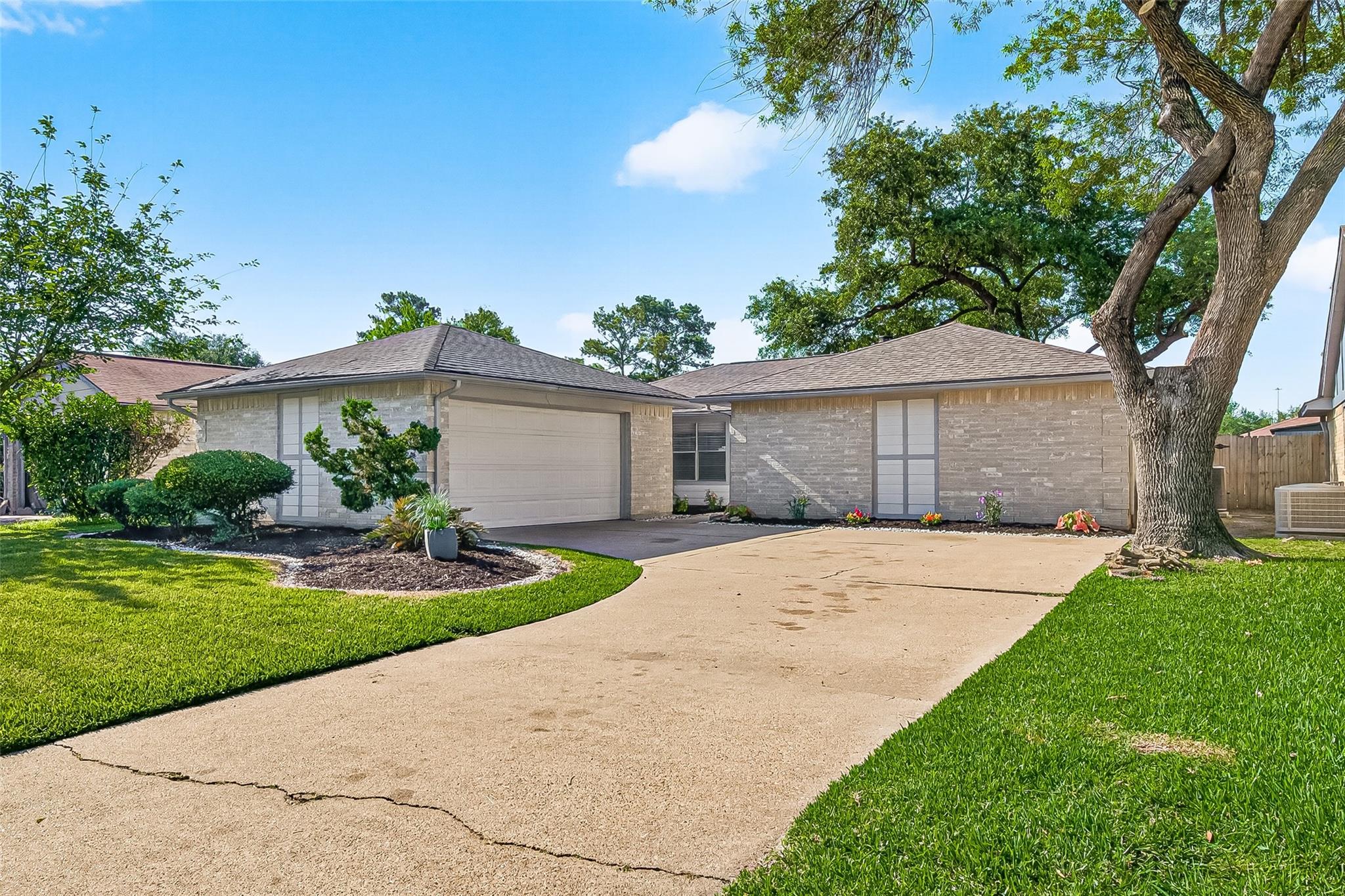 13515 Splintered Oak Drive