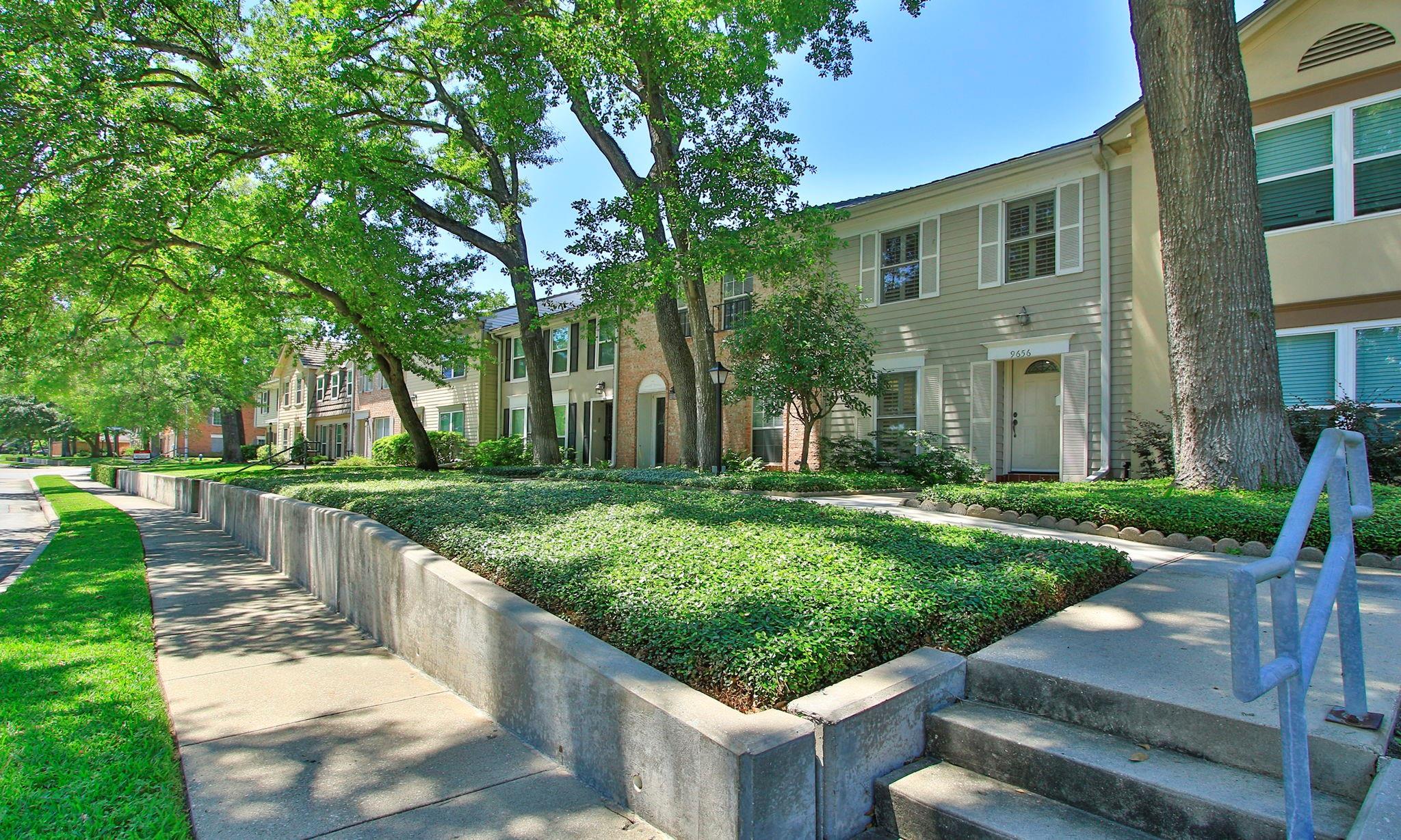 9656 Westview Drive # 8