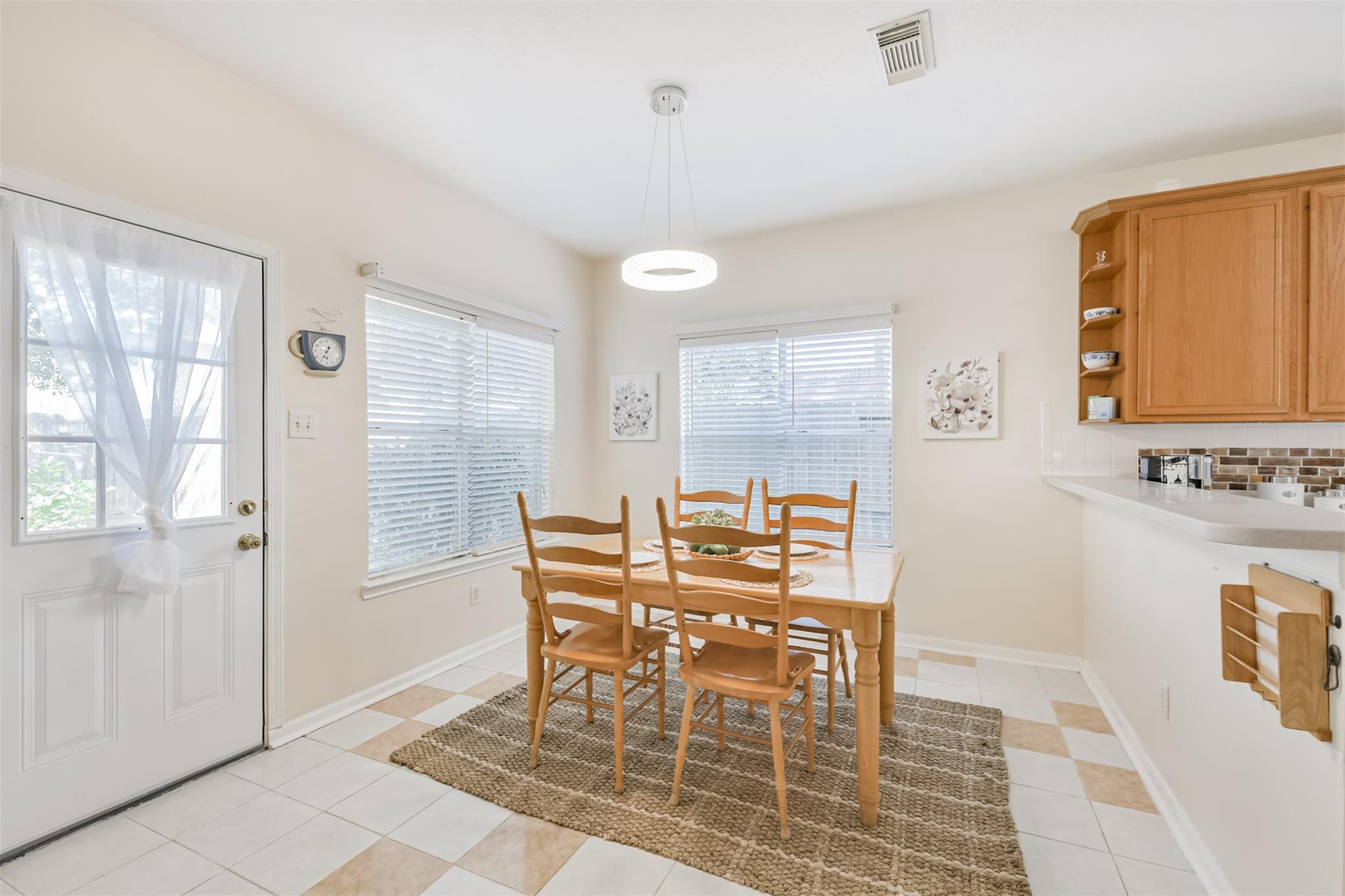 9206 Memorial Hills Drive