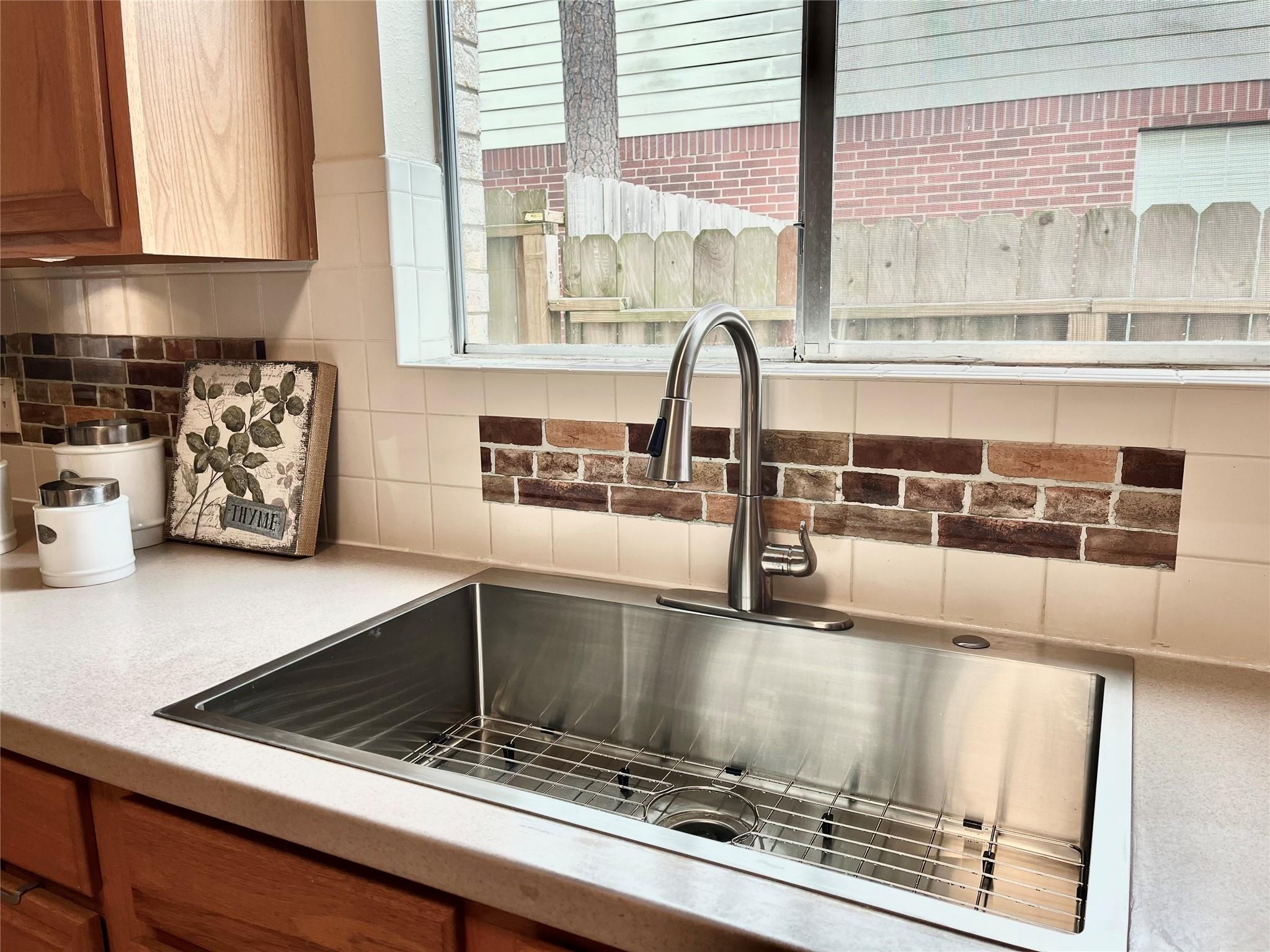 9206 Memorial Hills Drive