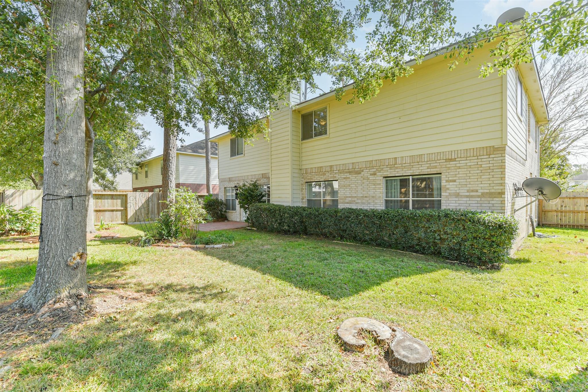 9206 Memorial Hills Drive