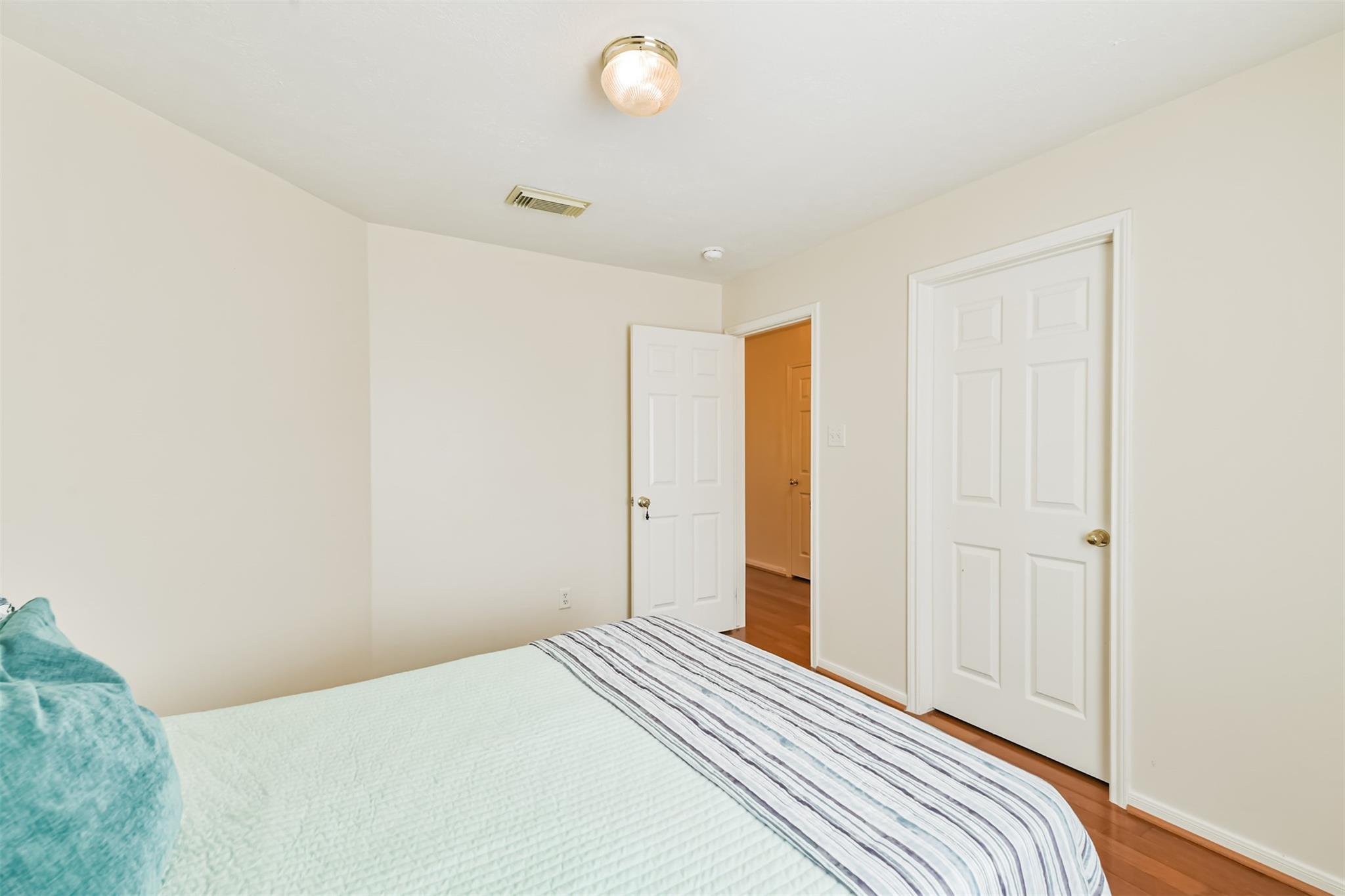 9206 Memorial Hills Drive