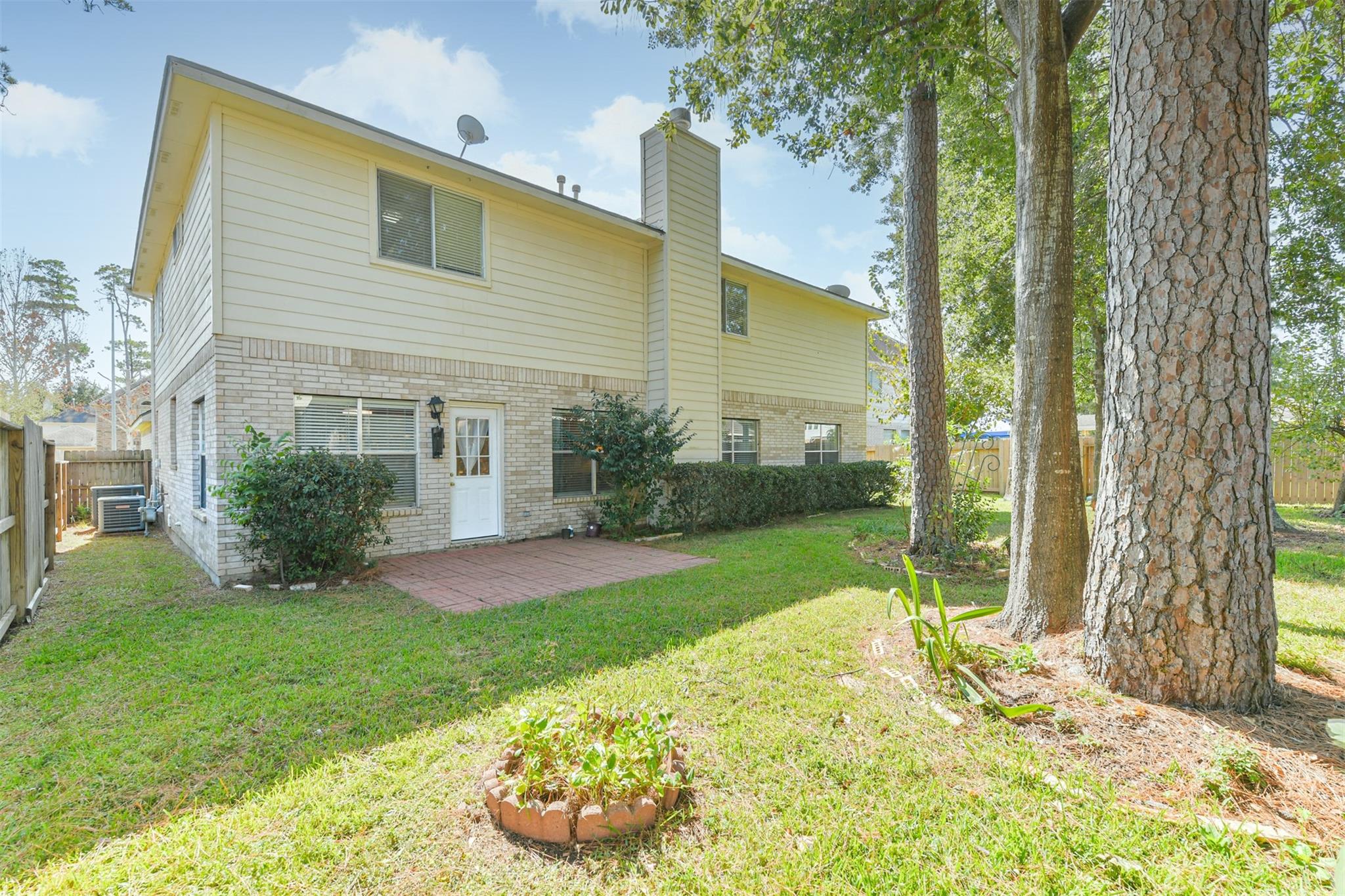 9206 Memorial Hills Drive