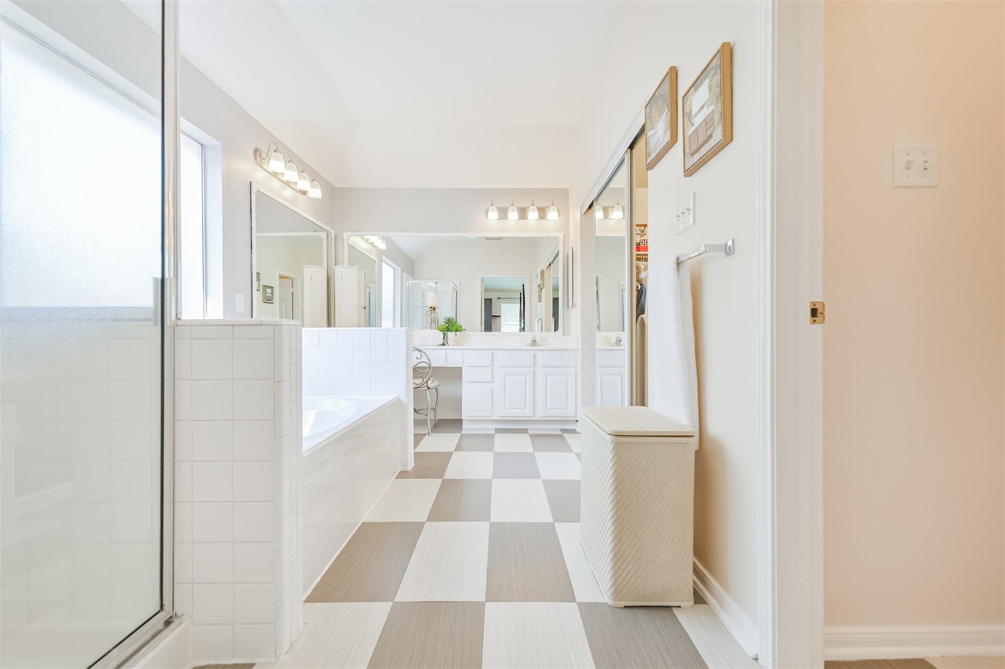 9206 Memorial Hills Drive