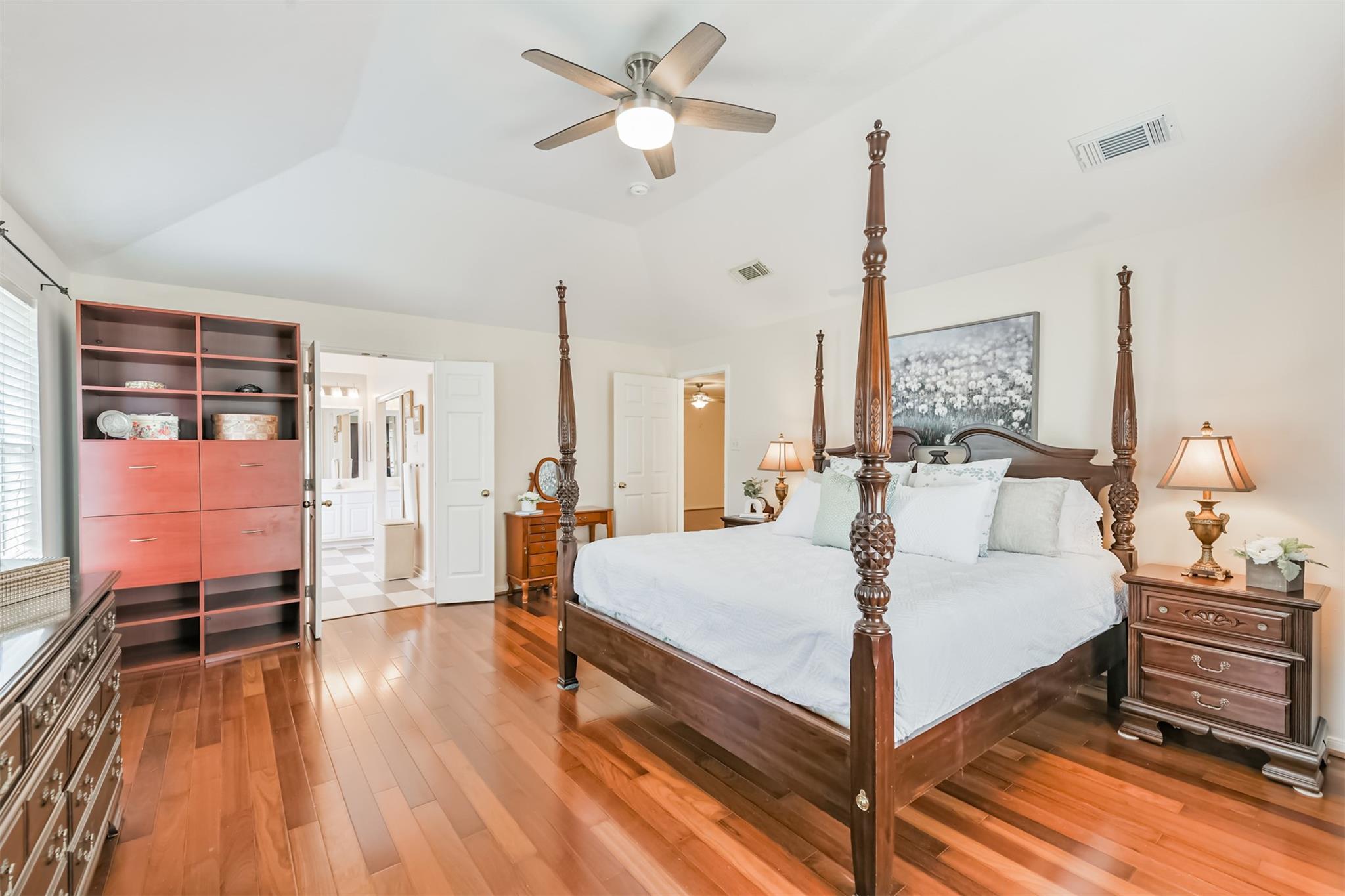 9206 Memorial Hills Drive