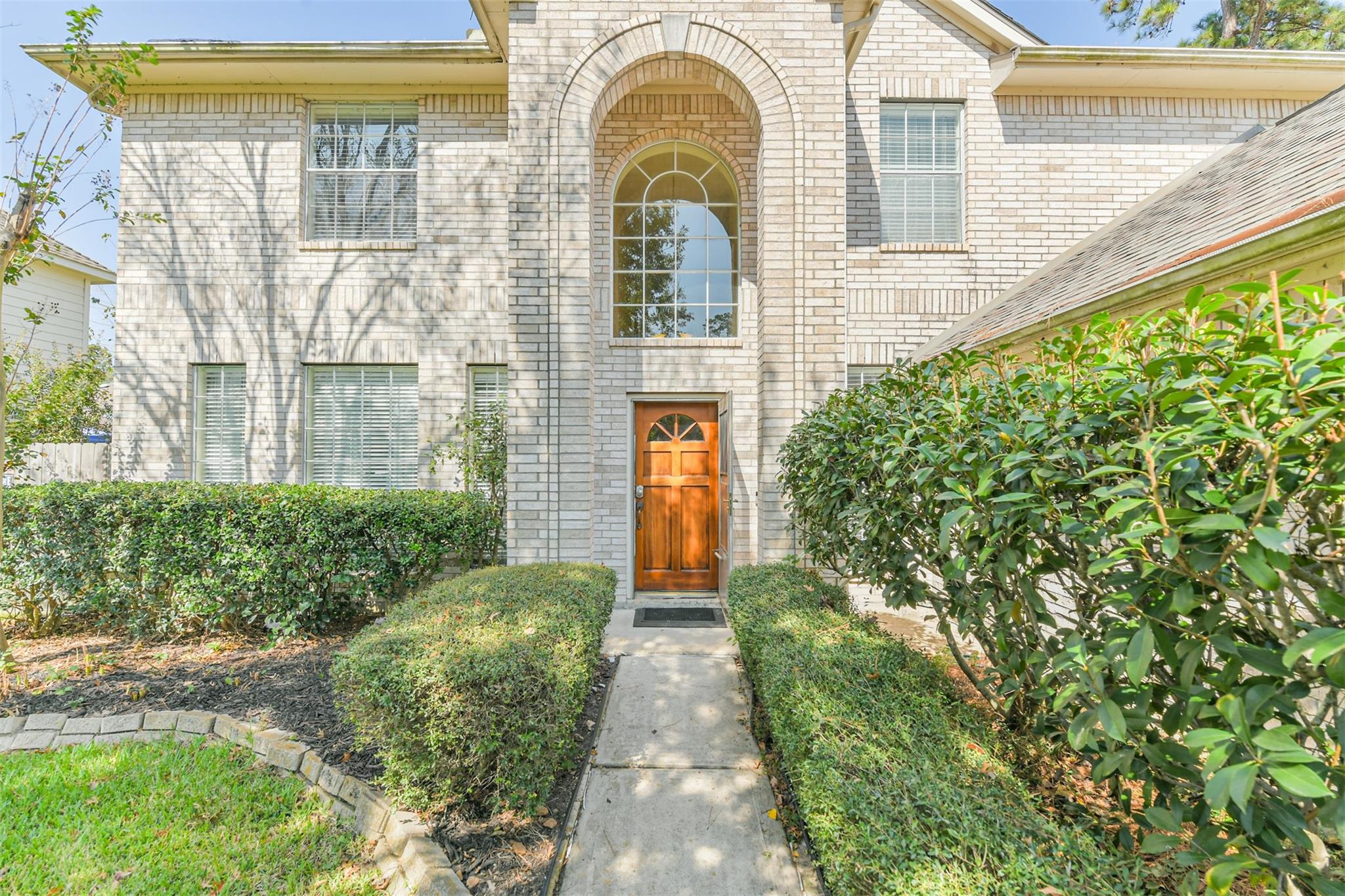 9206 Memorial Hills Drive
