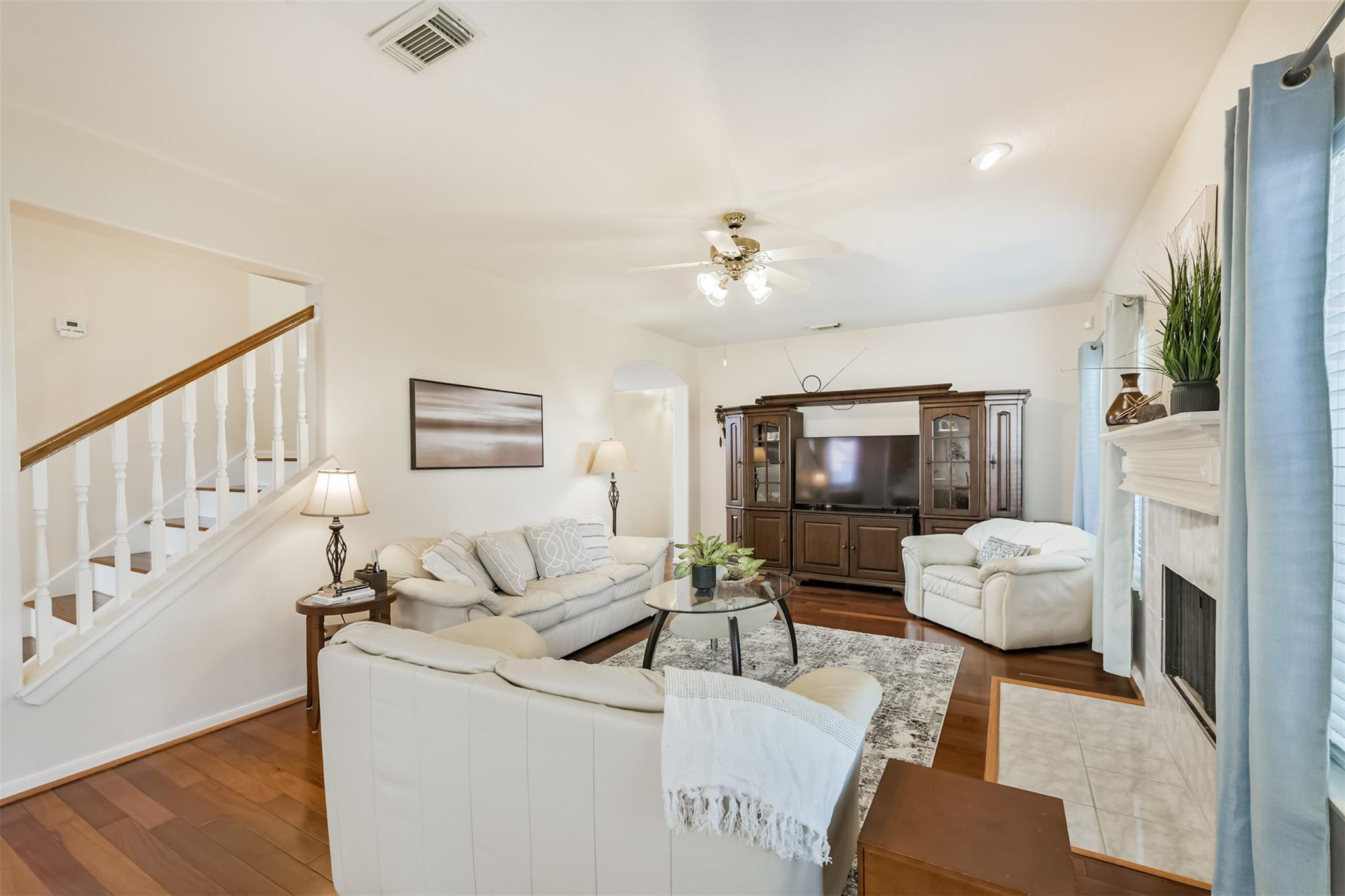 9206 Memorial Hills Drive