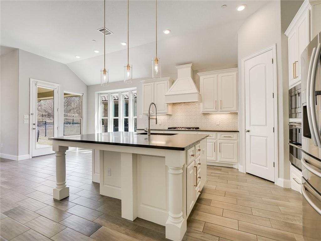 305 Maxwell WAY