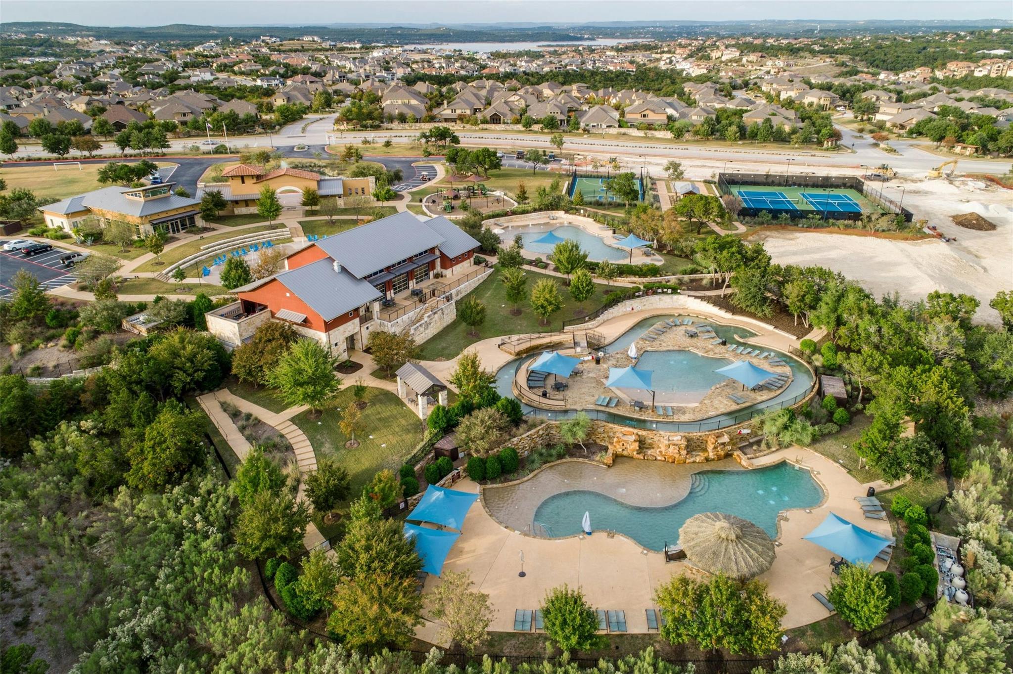 305 Maxwell WAY