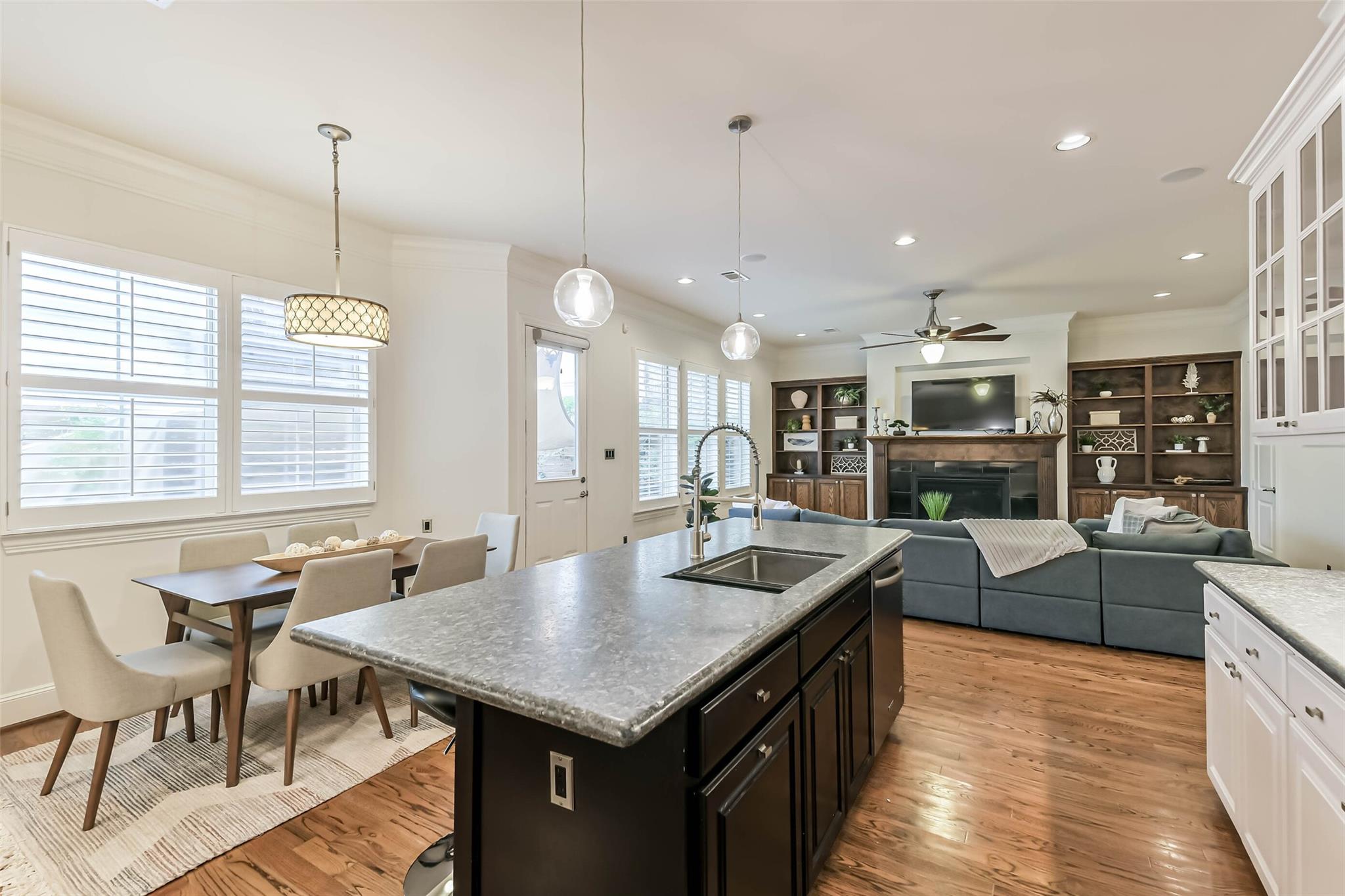 1416 W 21st Street