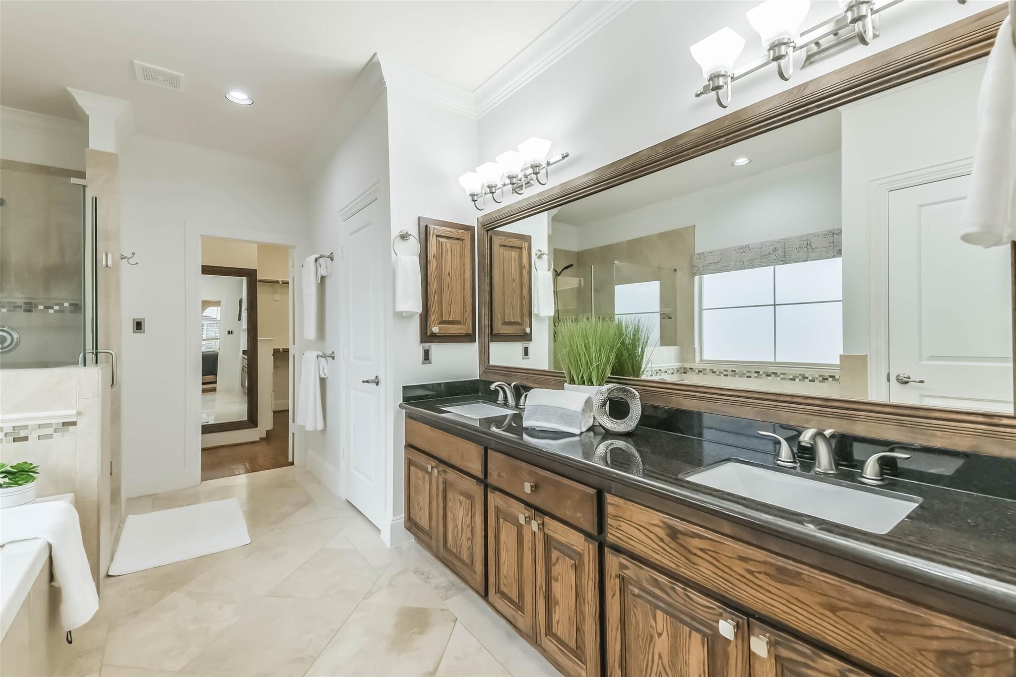 1416 W 21st Street