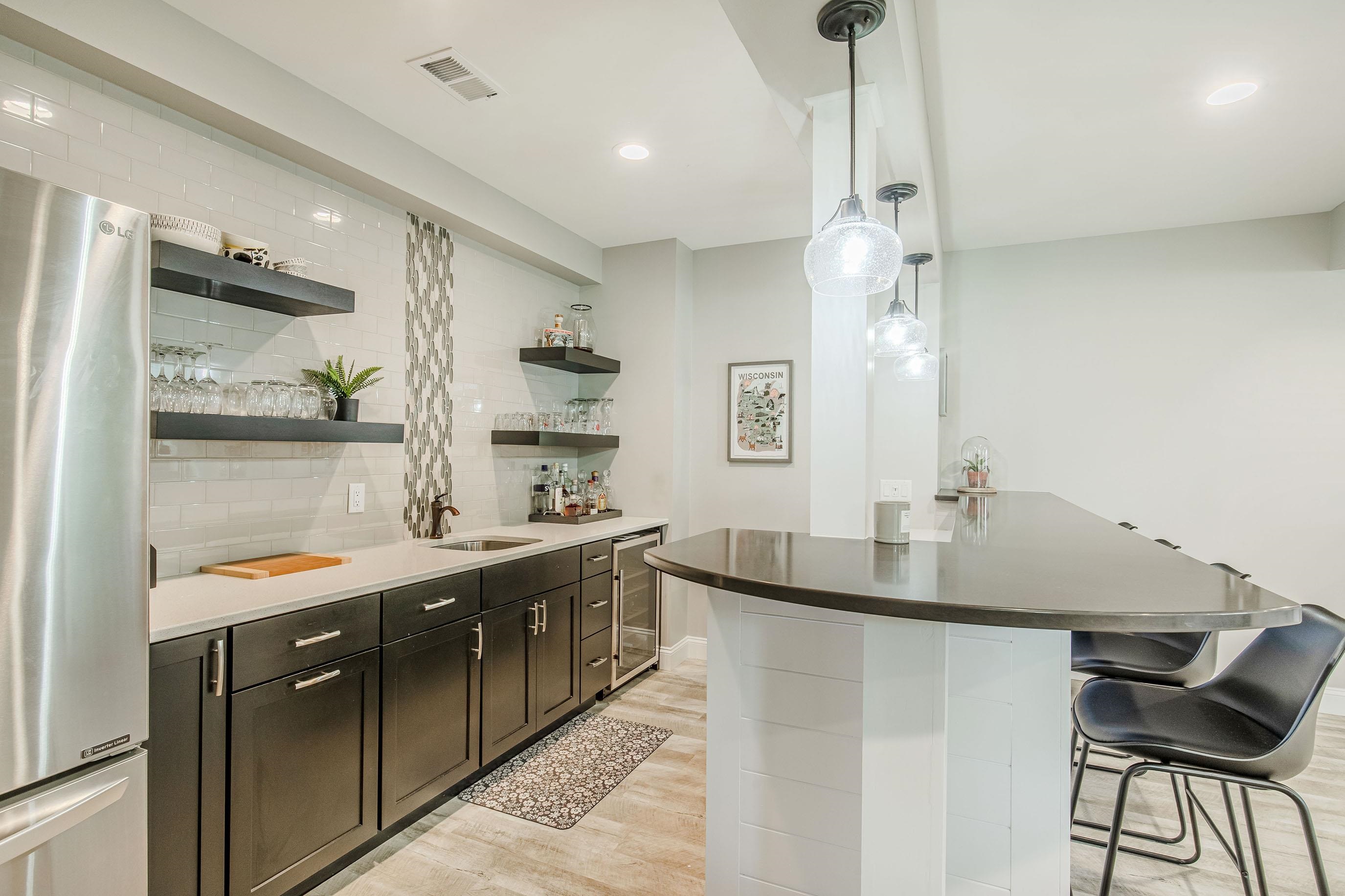 1706 LEGACY Lane