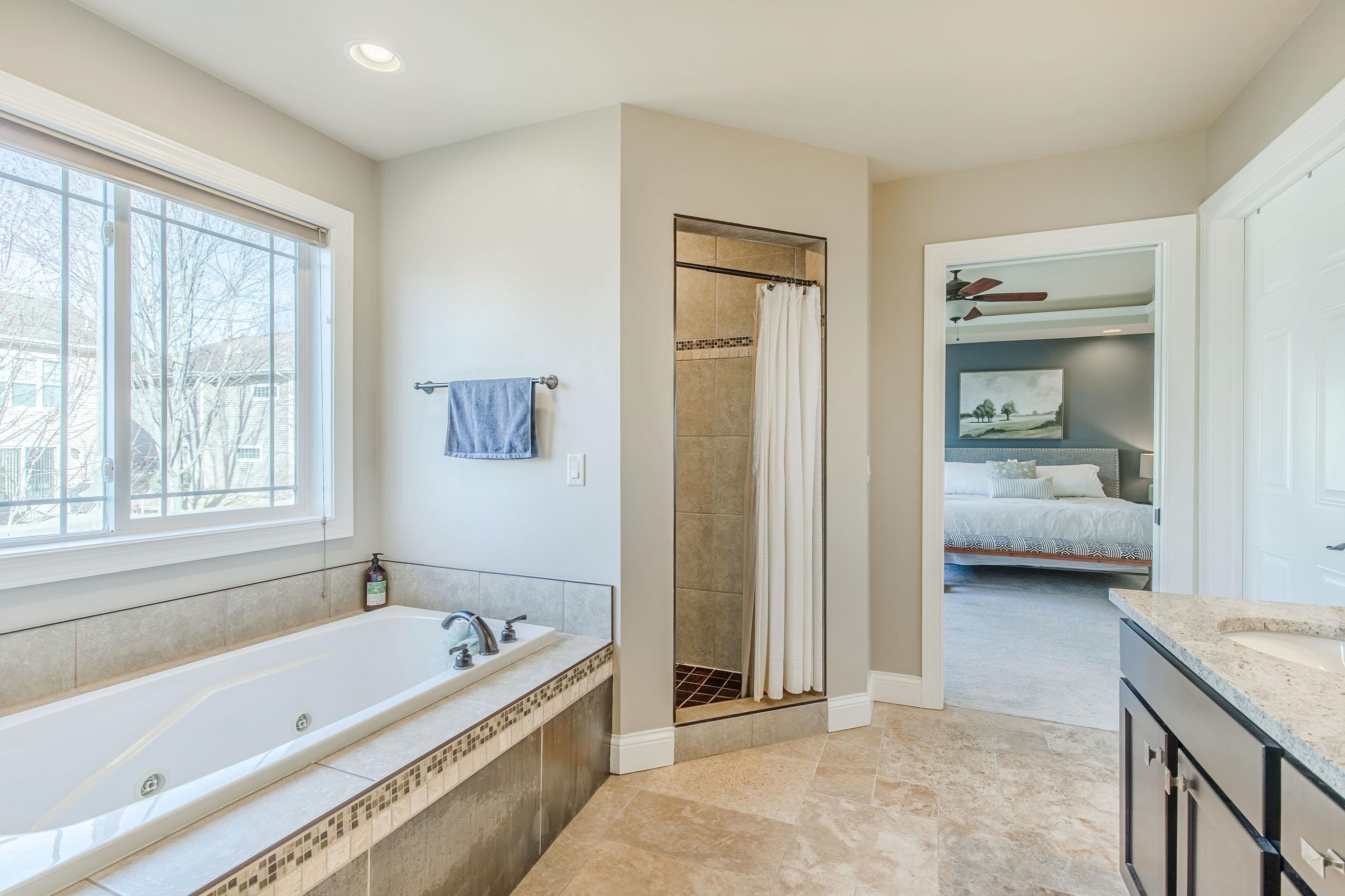 1706 LEGACY Lane