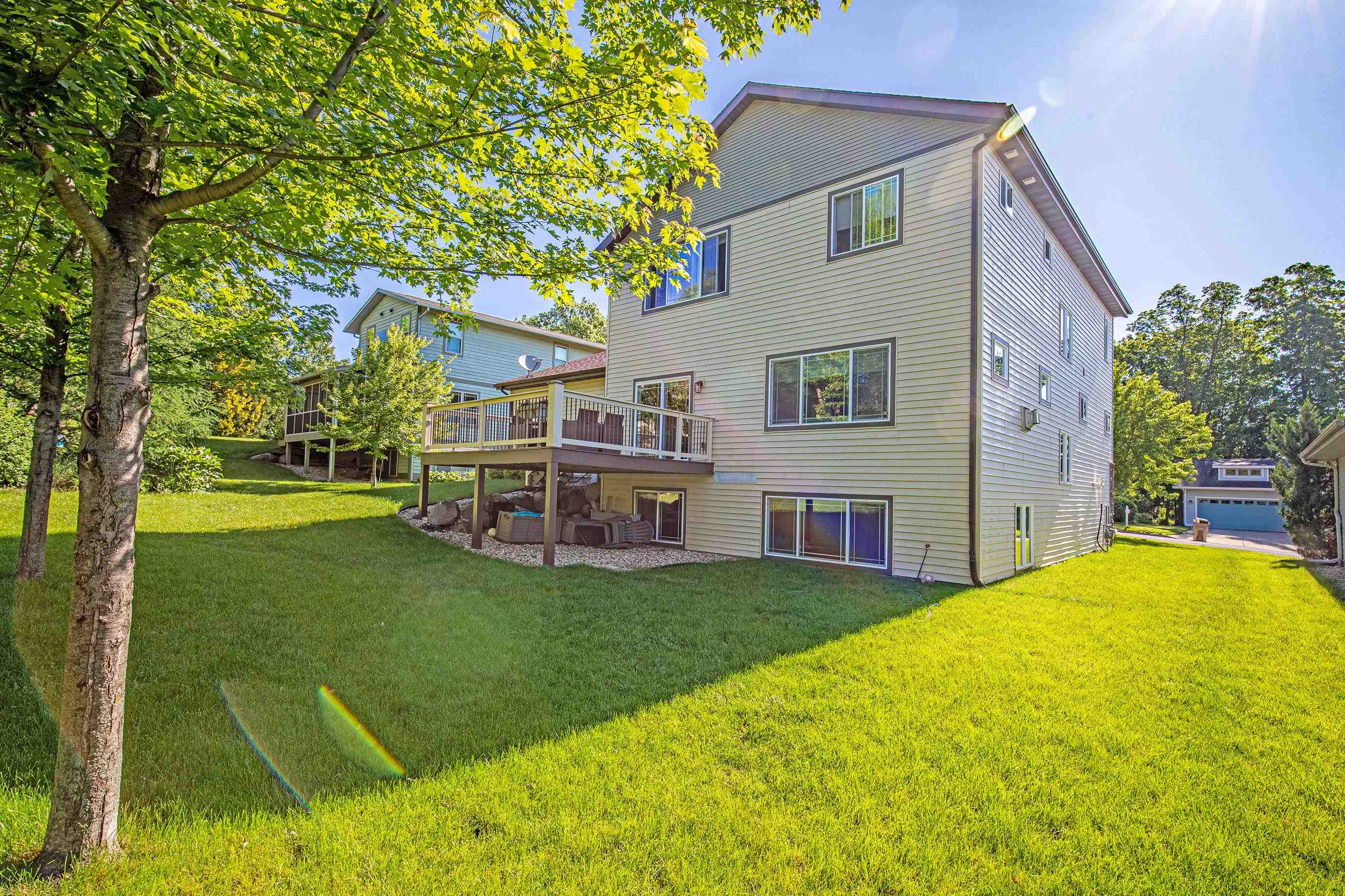 1706 LEGACY Lane