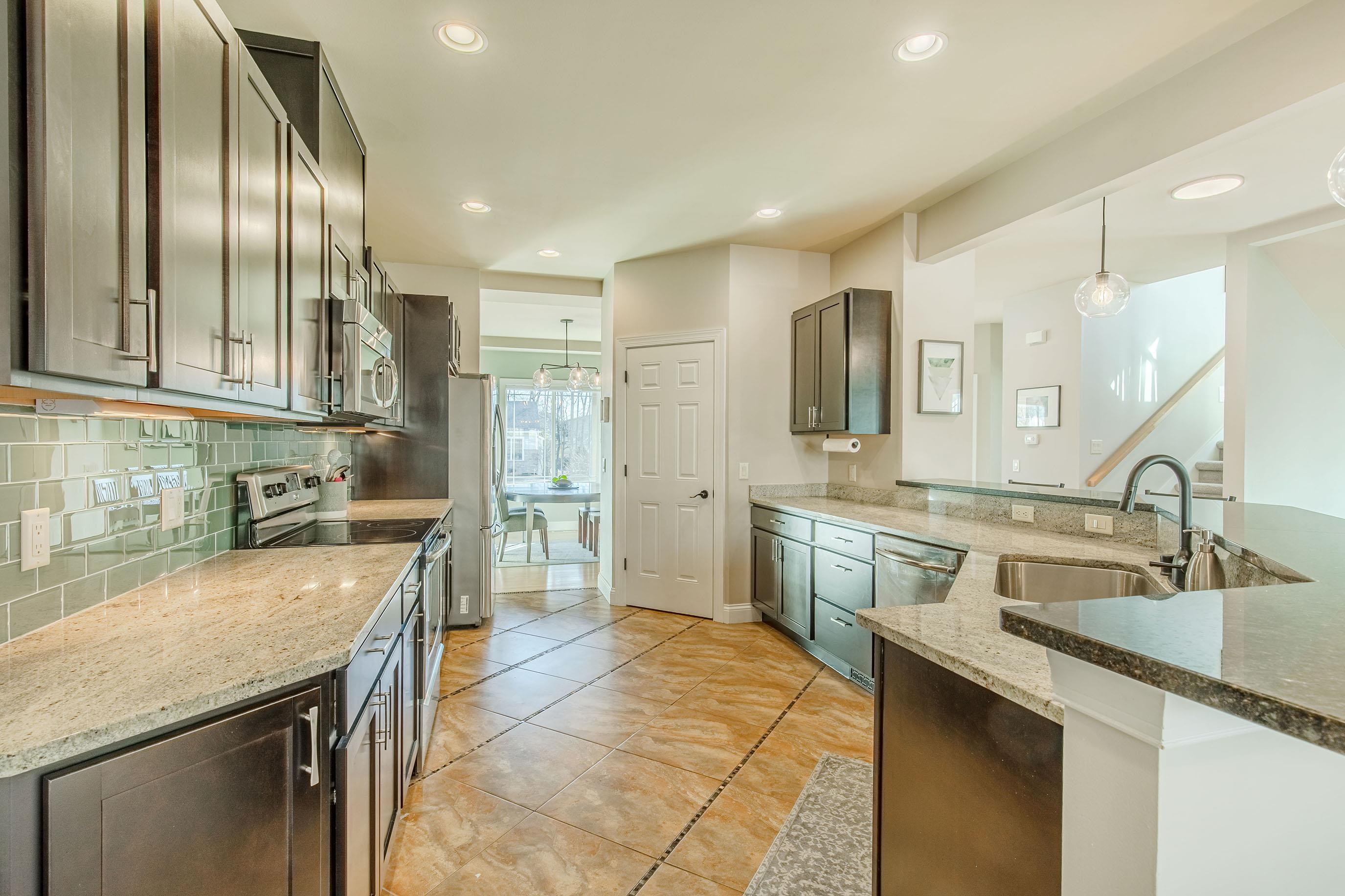 1706 LEGACY Lane