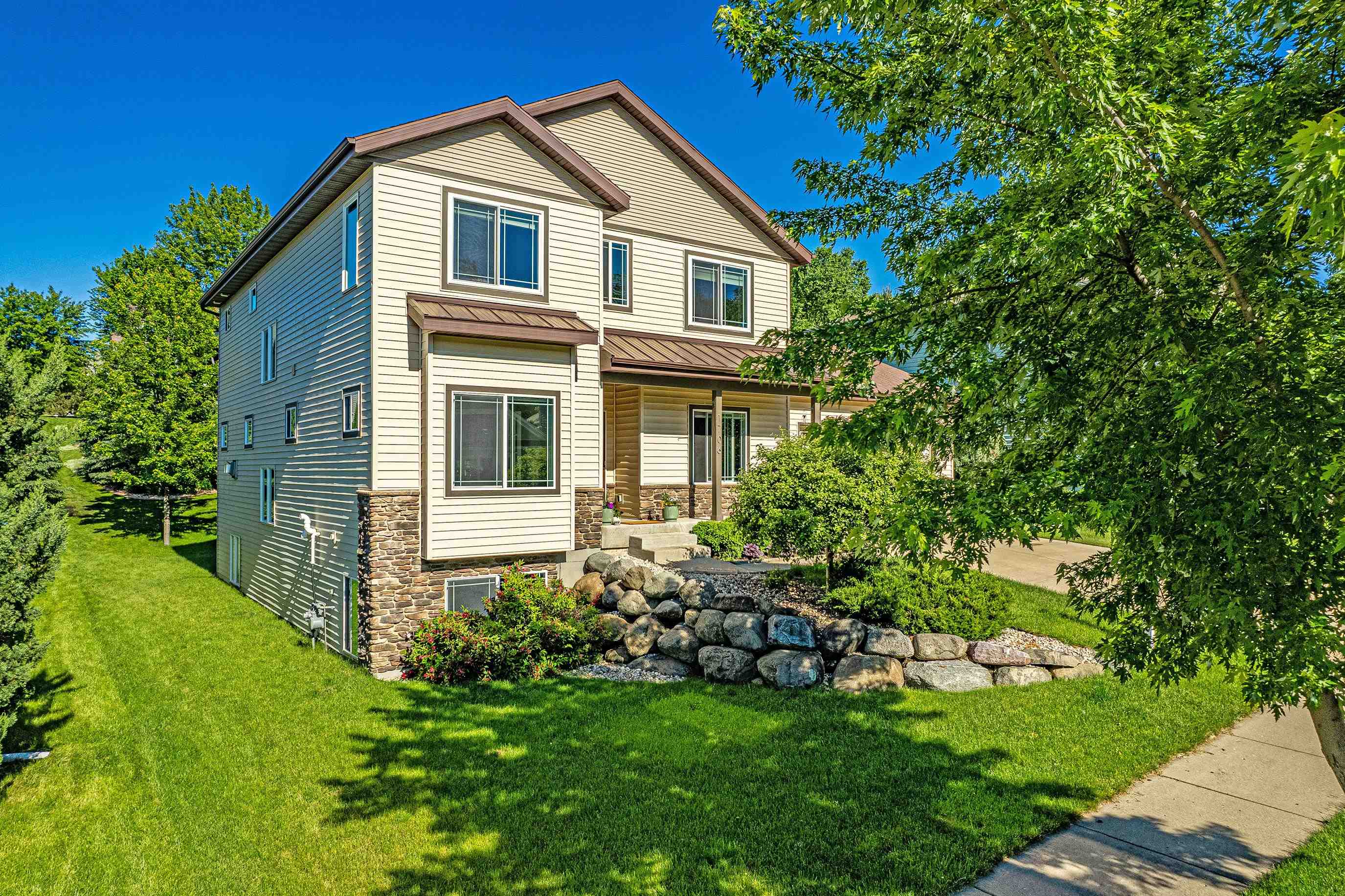 1706 LEGACY Lane