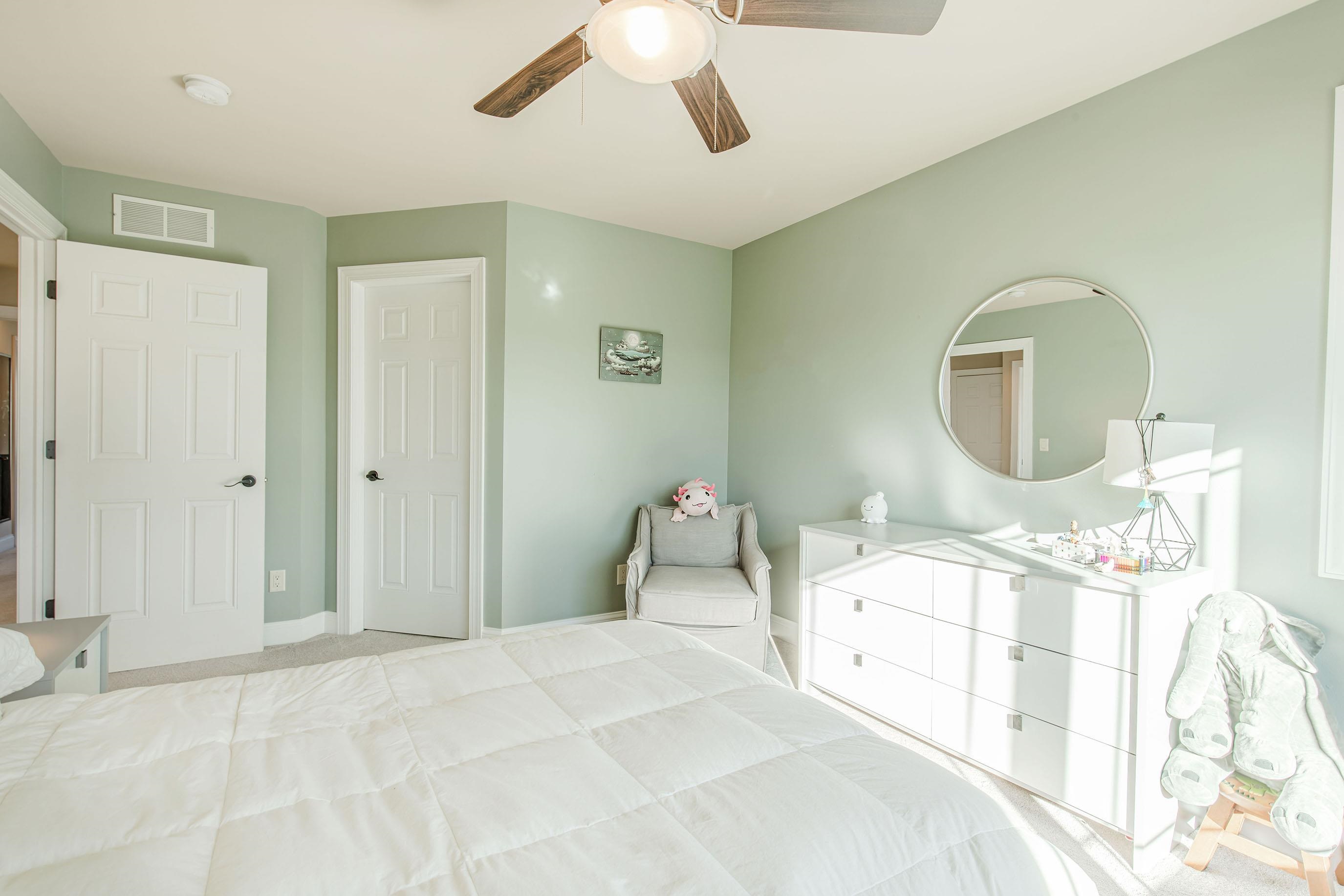 1706 LEGACY Lane