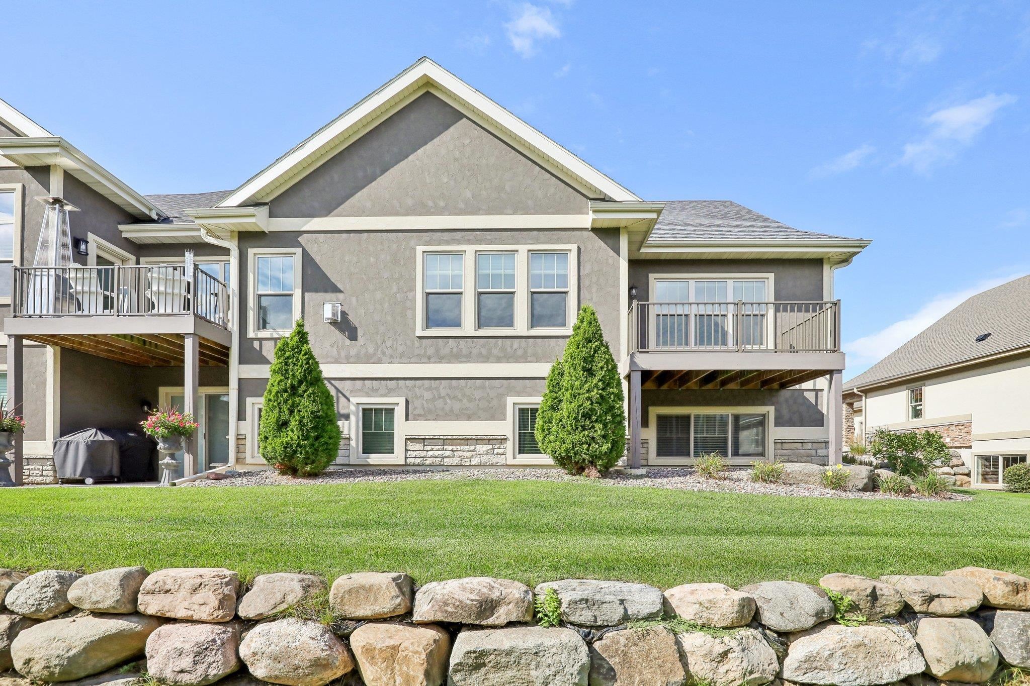 909 Castle Stone Pass