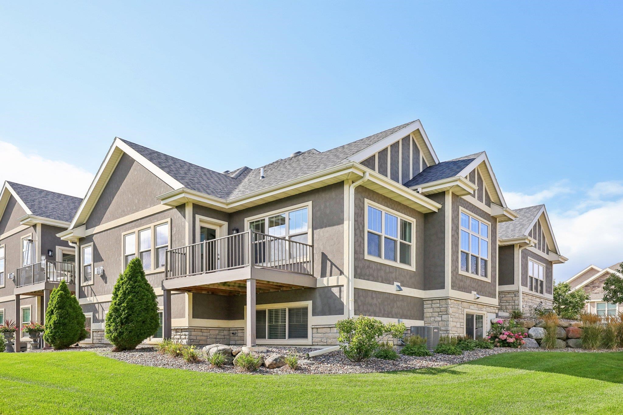 909 Castle Stone Pass