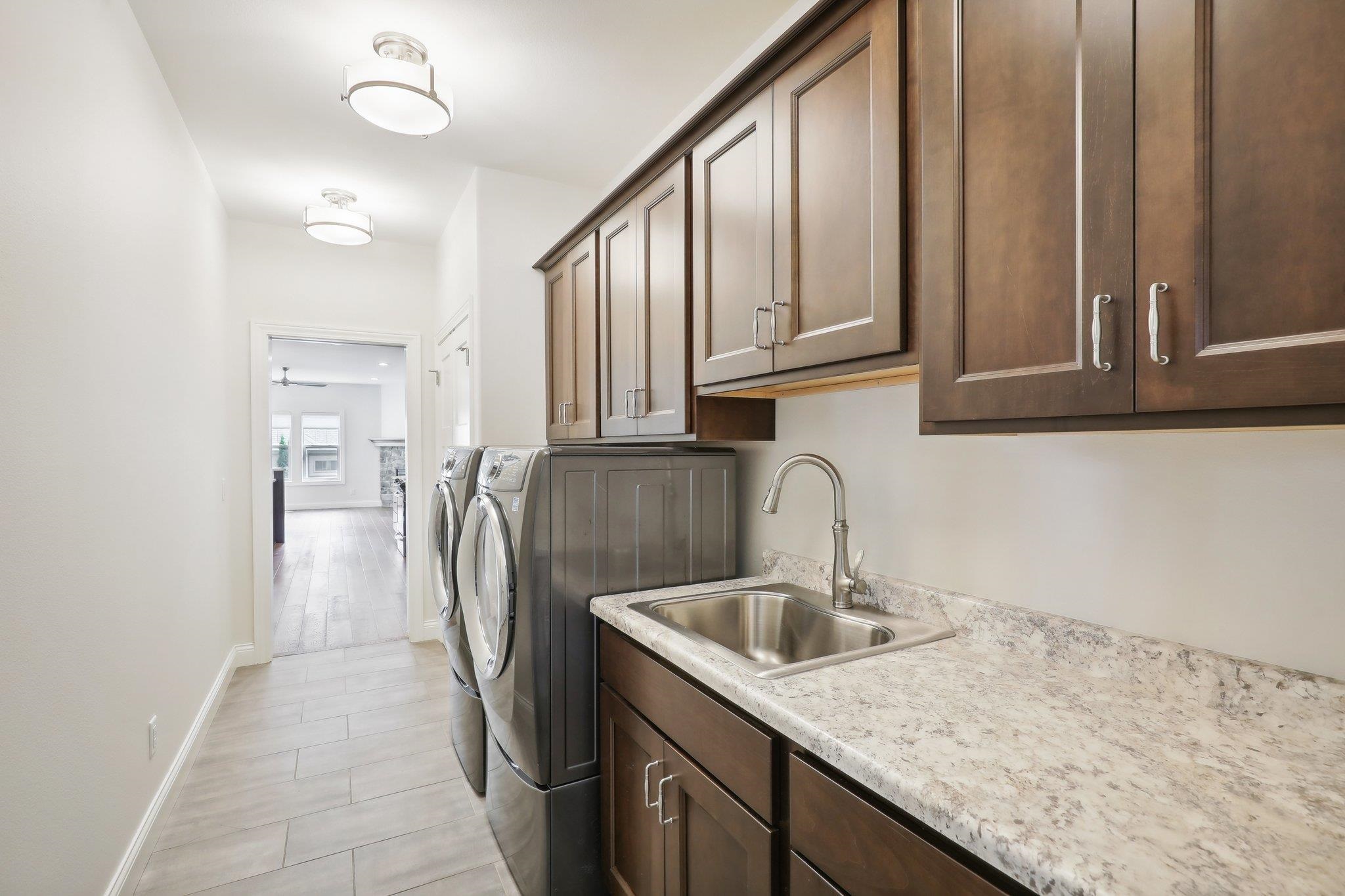 909 Castle Stone Pass
