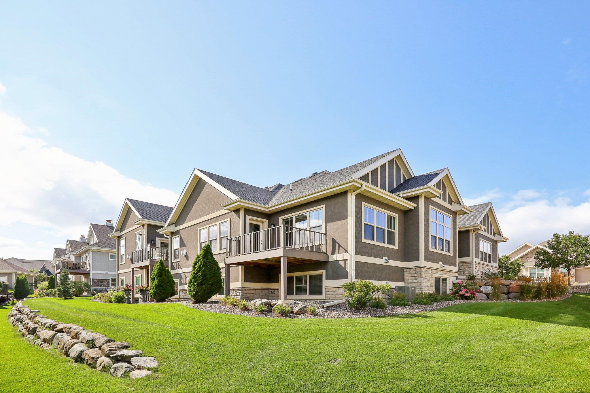 909 Castle Stone Pass