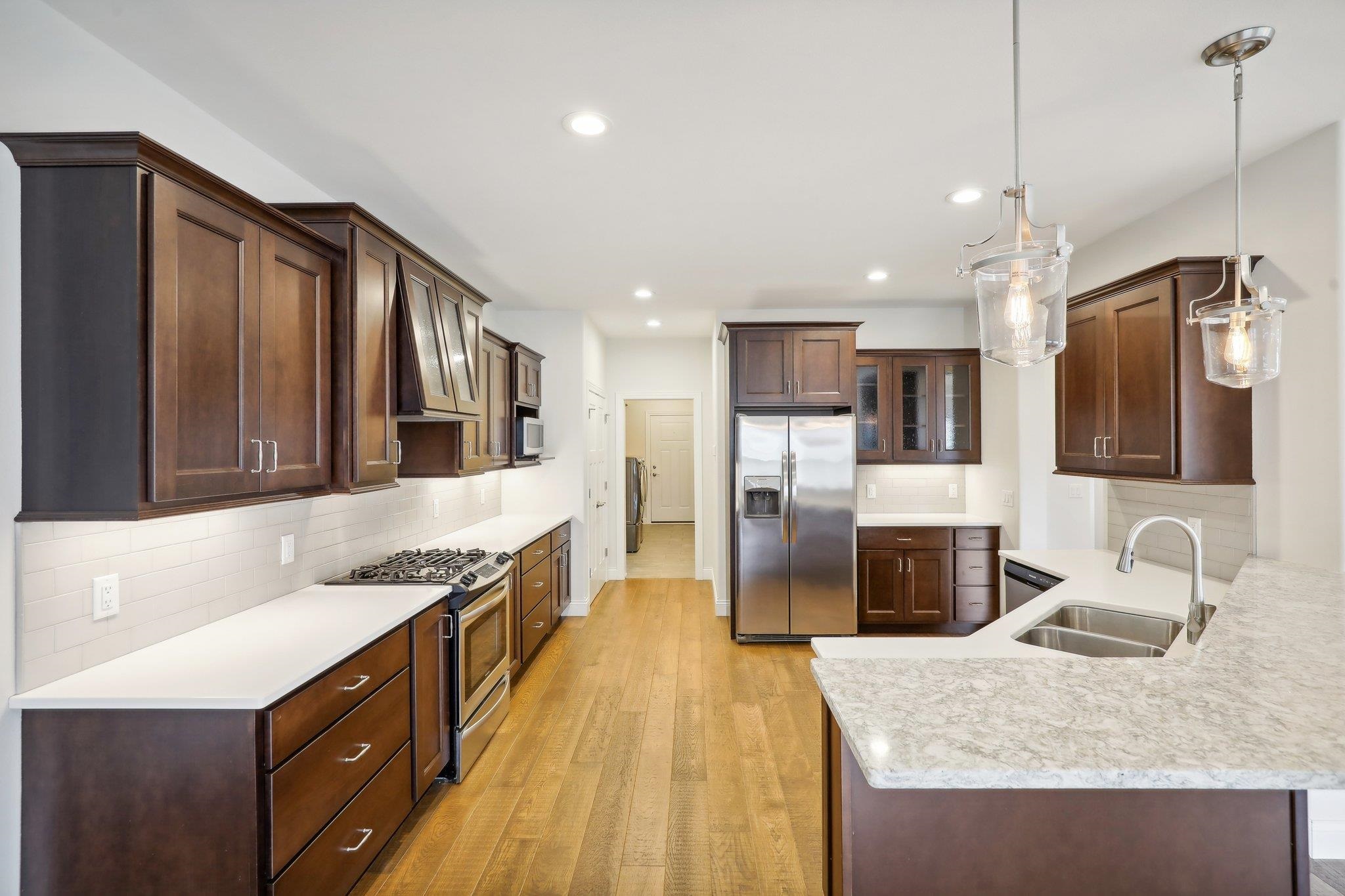 909 Castle Stone Pass