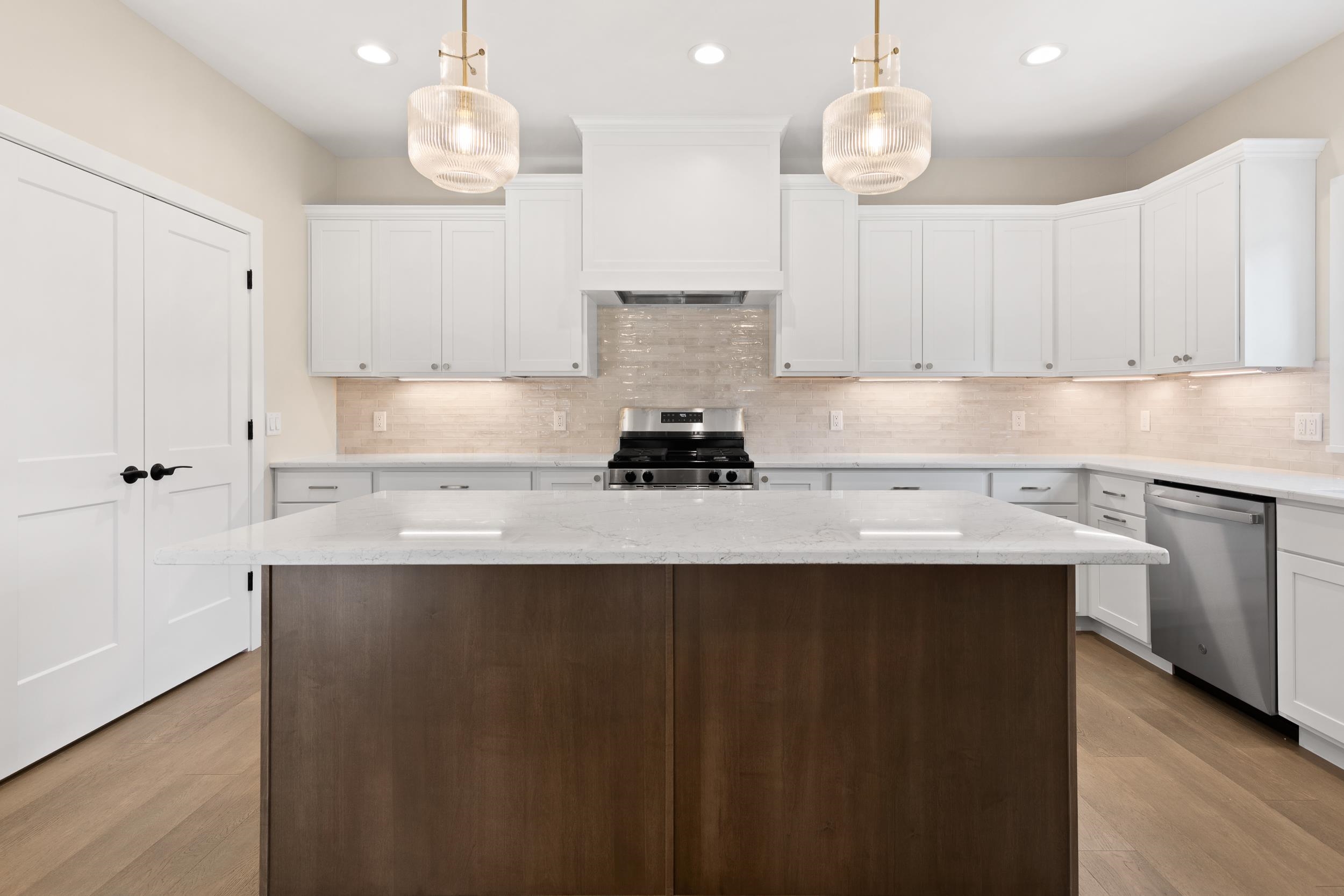 9066 Paddington Parkway