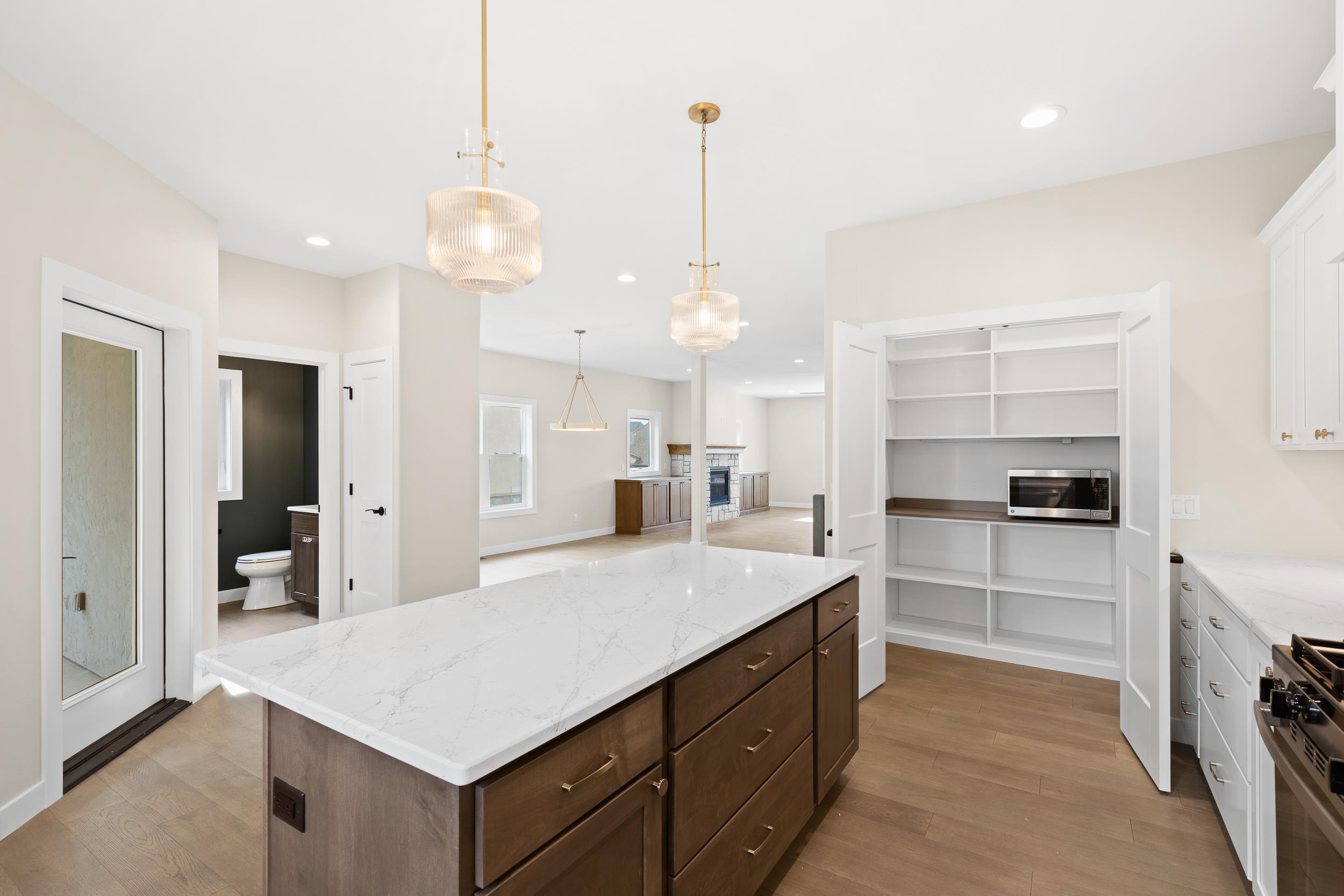 9066 Paddington Parkway