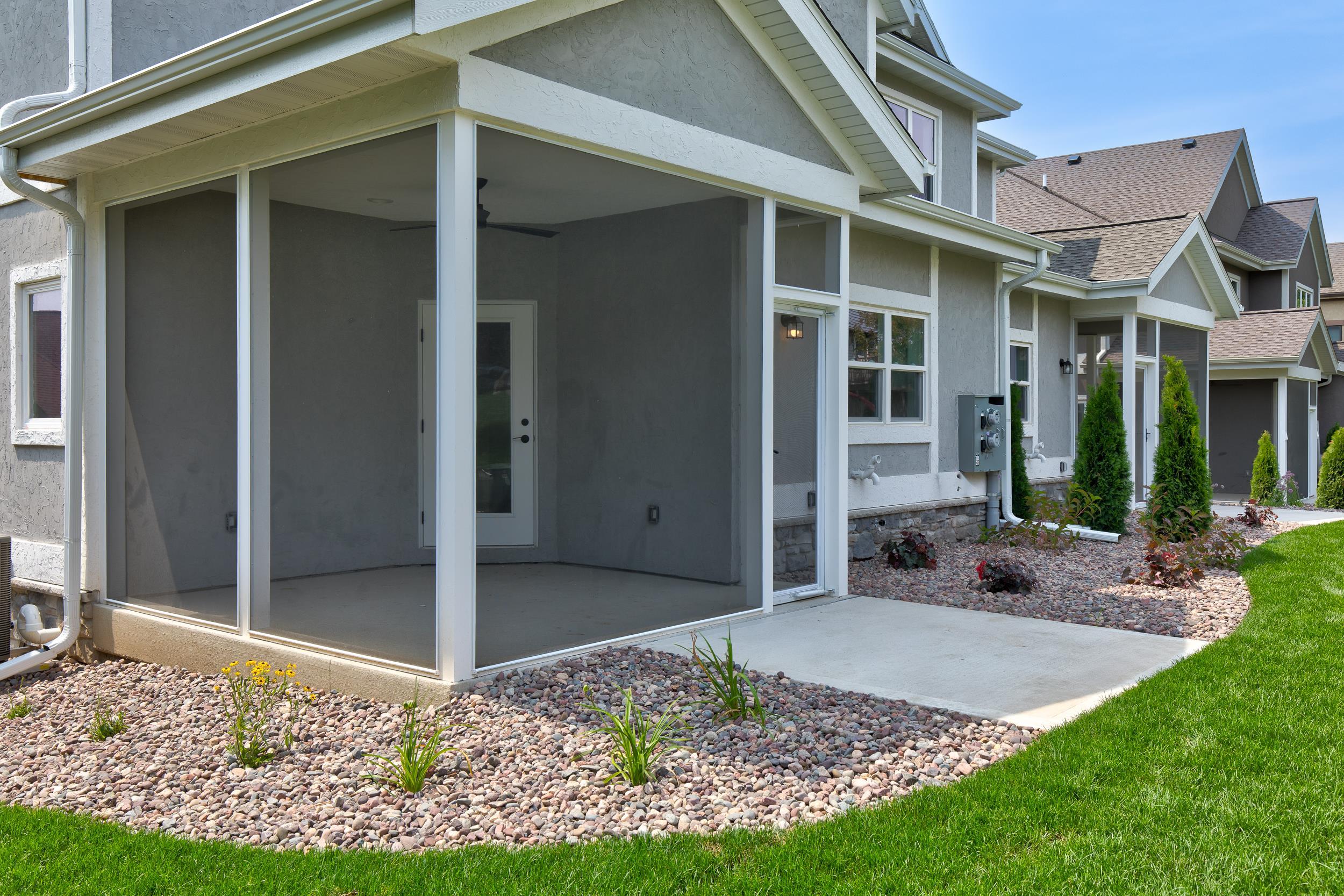 9066 Paddington Parkway