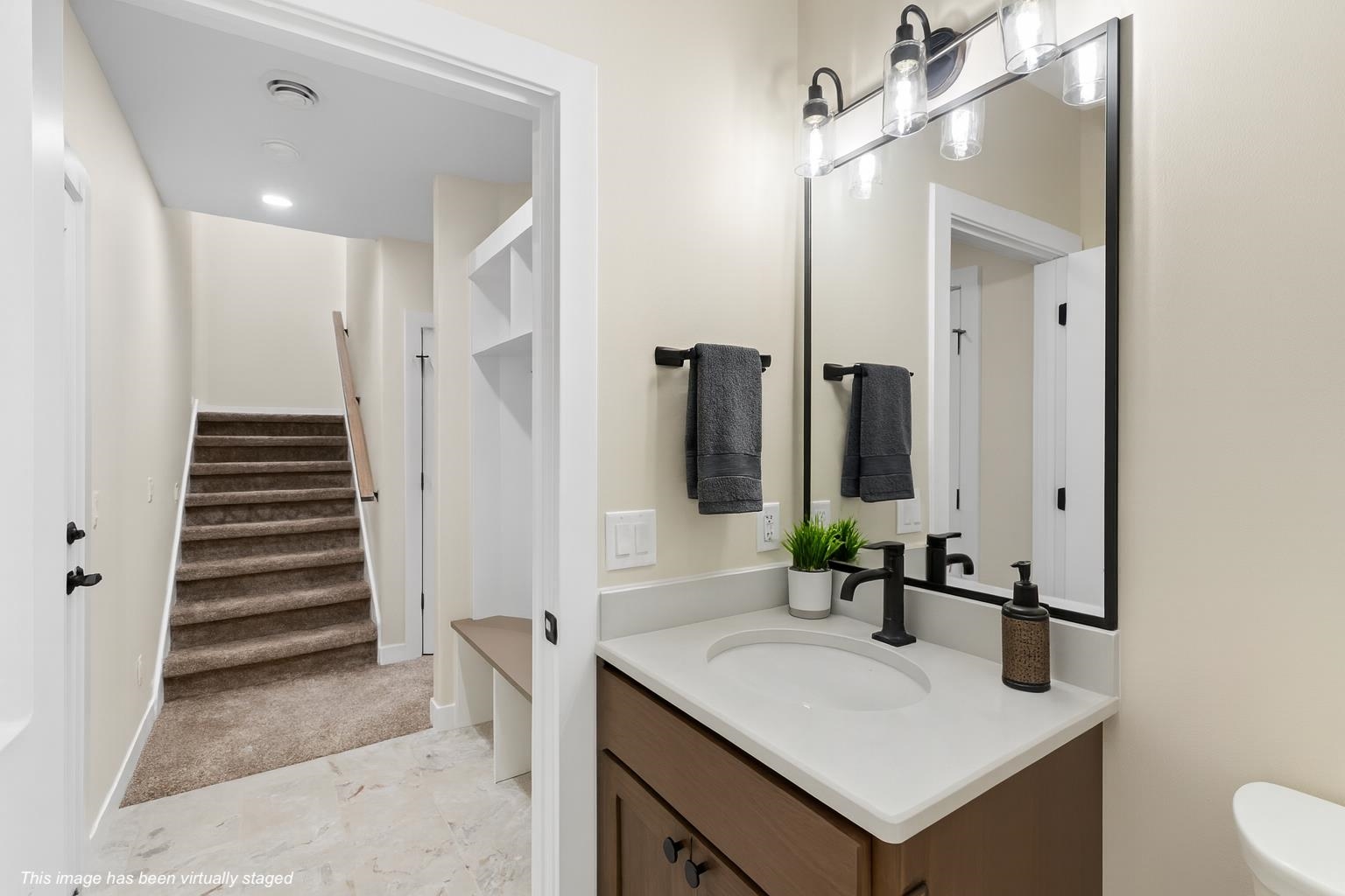 9066 Paddington Parkway