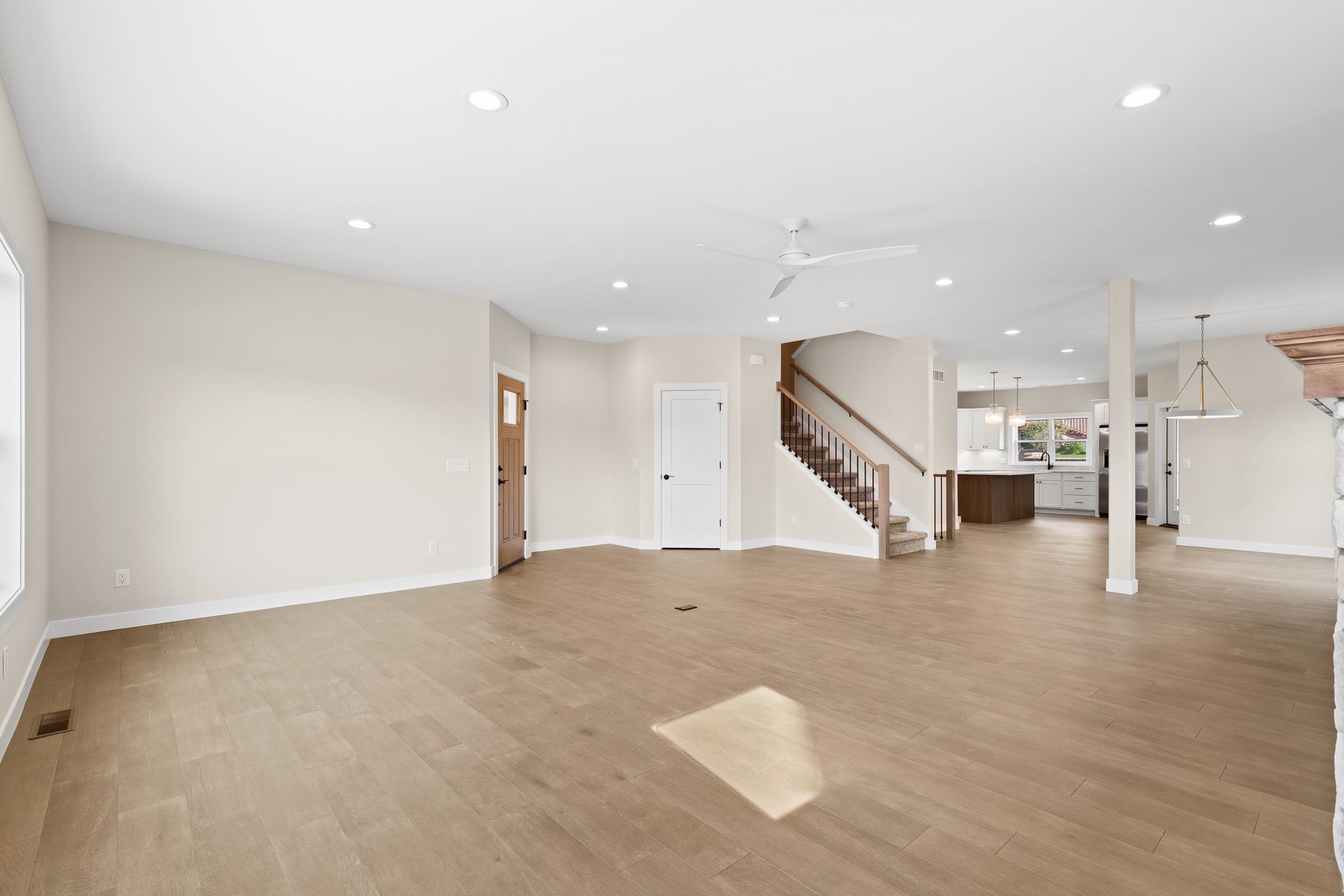 9066 Paddington Parkway
