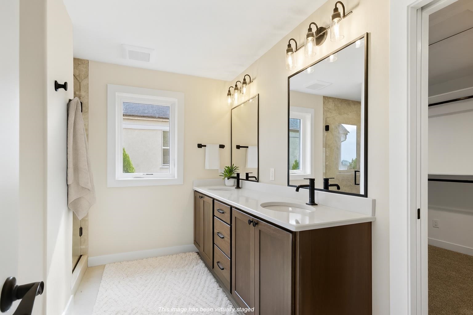 9066 Paddington Parkway