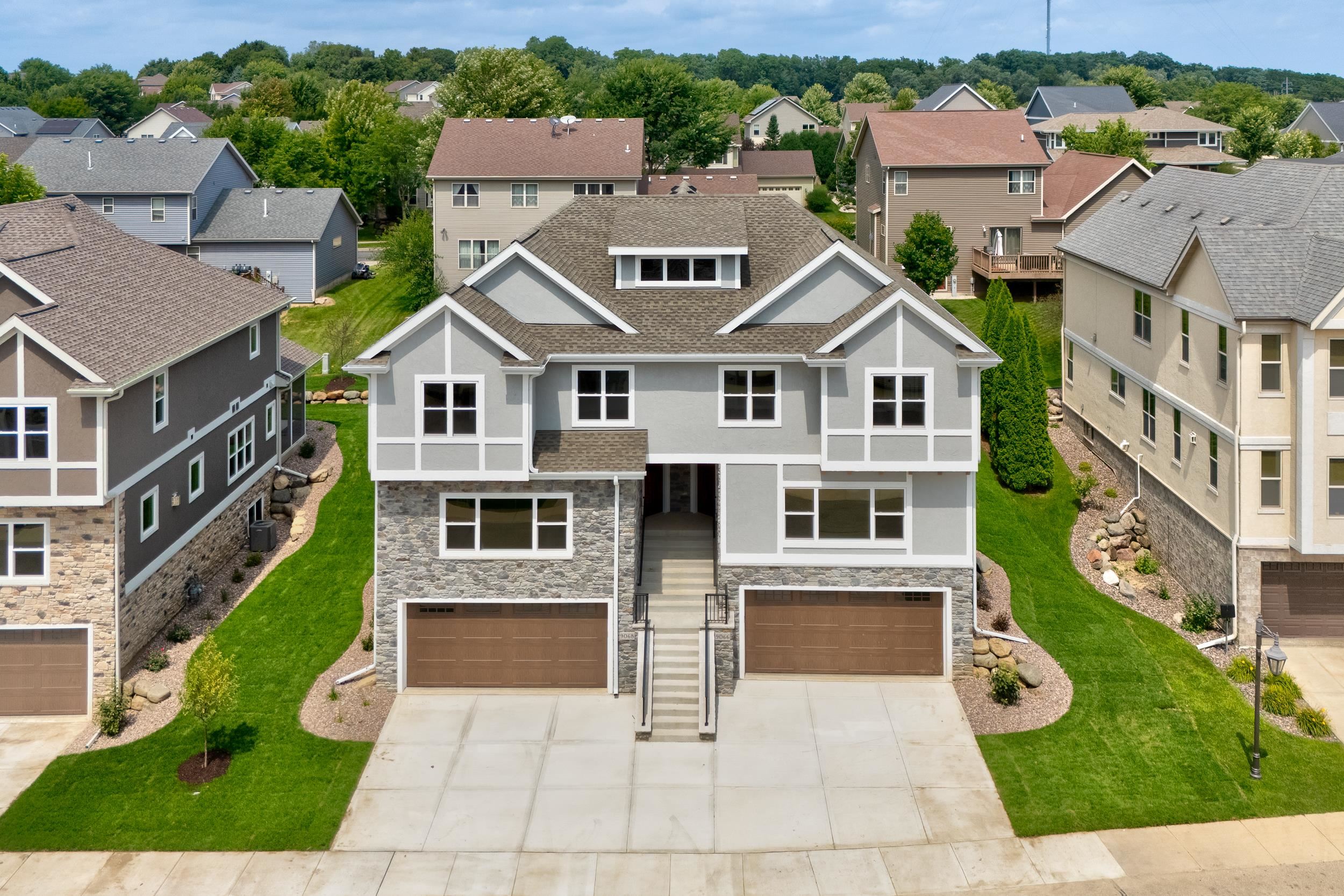 9066 Paddington Parkway