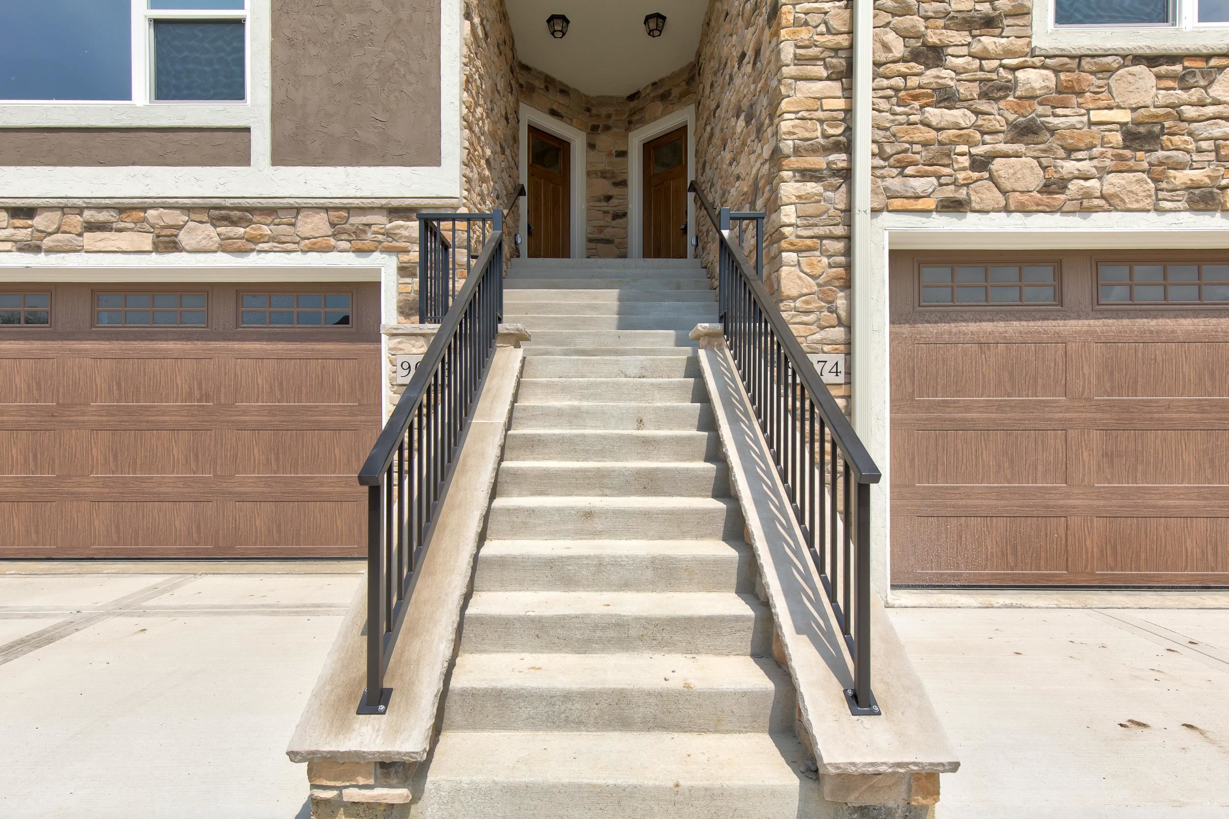 9076 Paddington Parkway