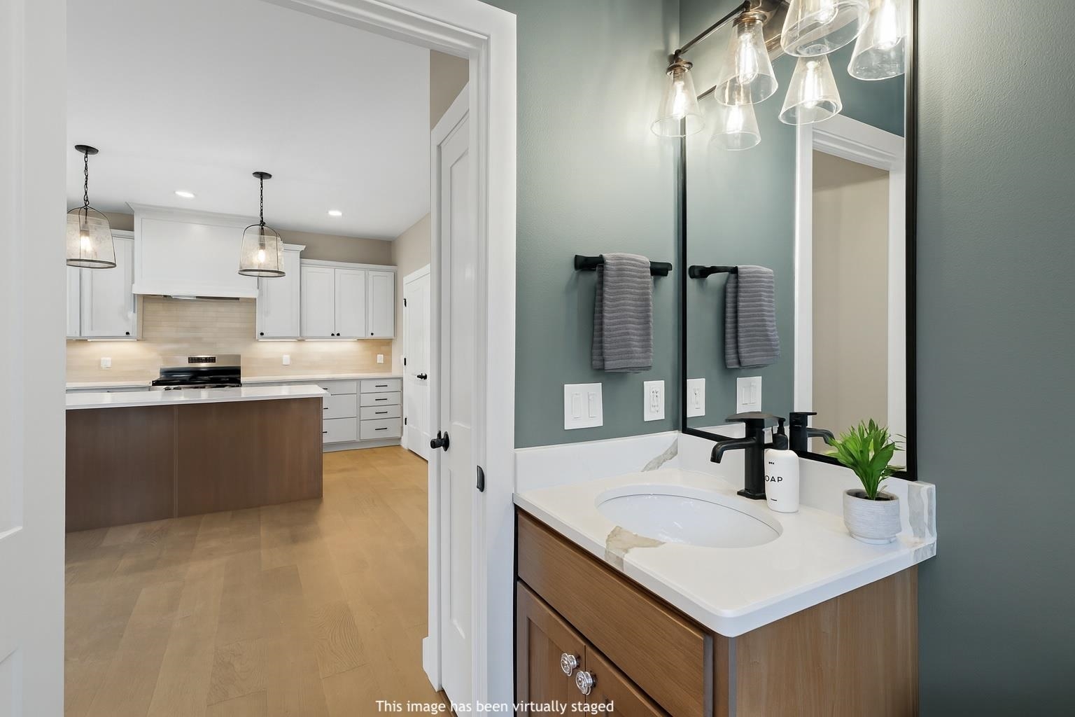 9076 Paddington Parkway