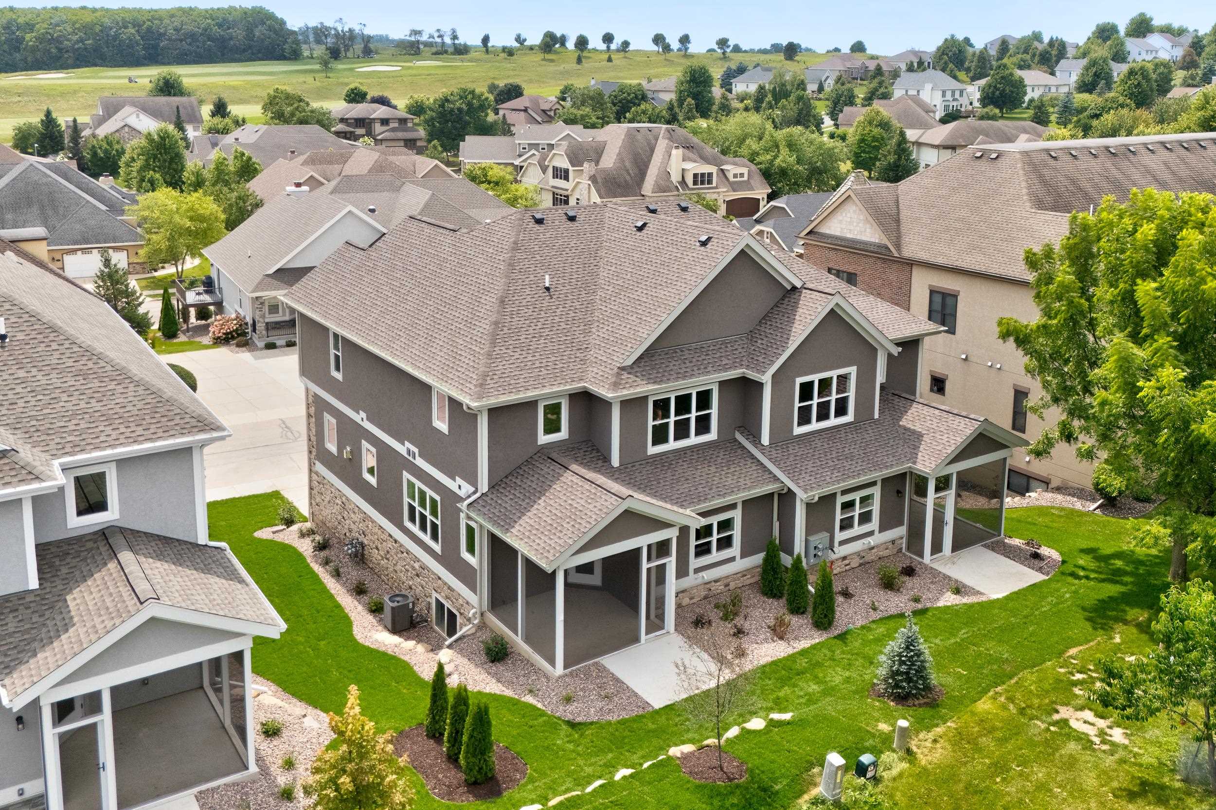 9076 Paddington Parkway