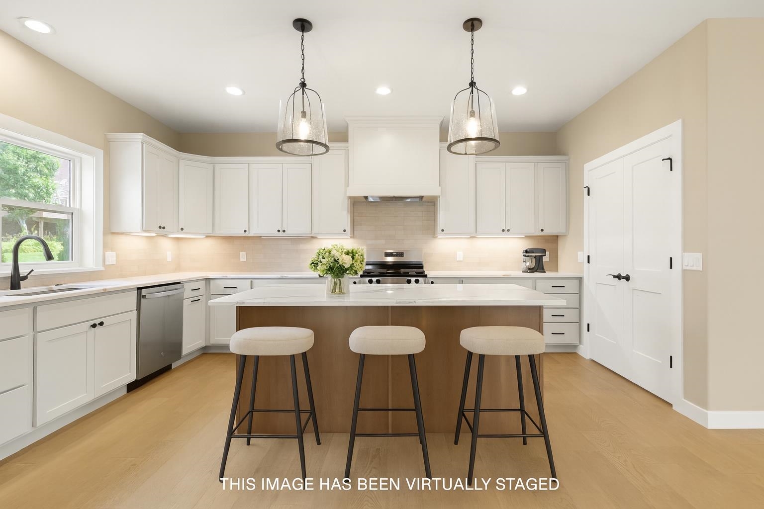 9076 Paddington Parkway