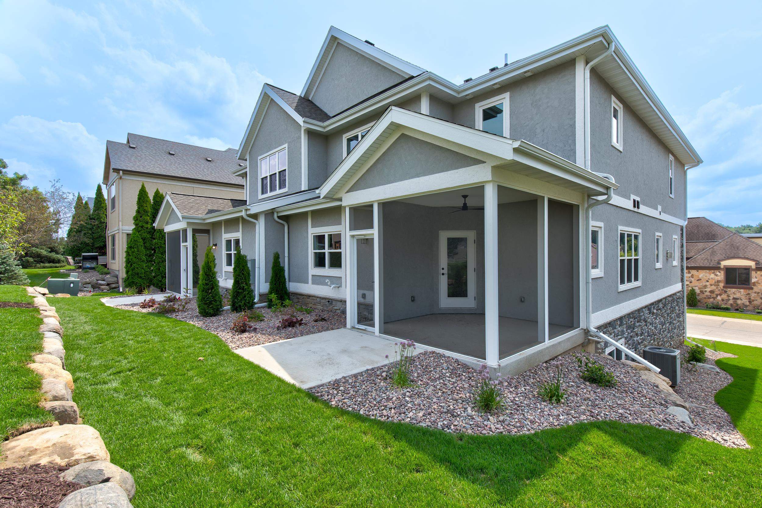 9068 Paddington Parkway