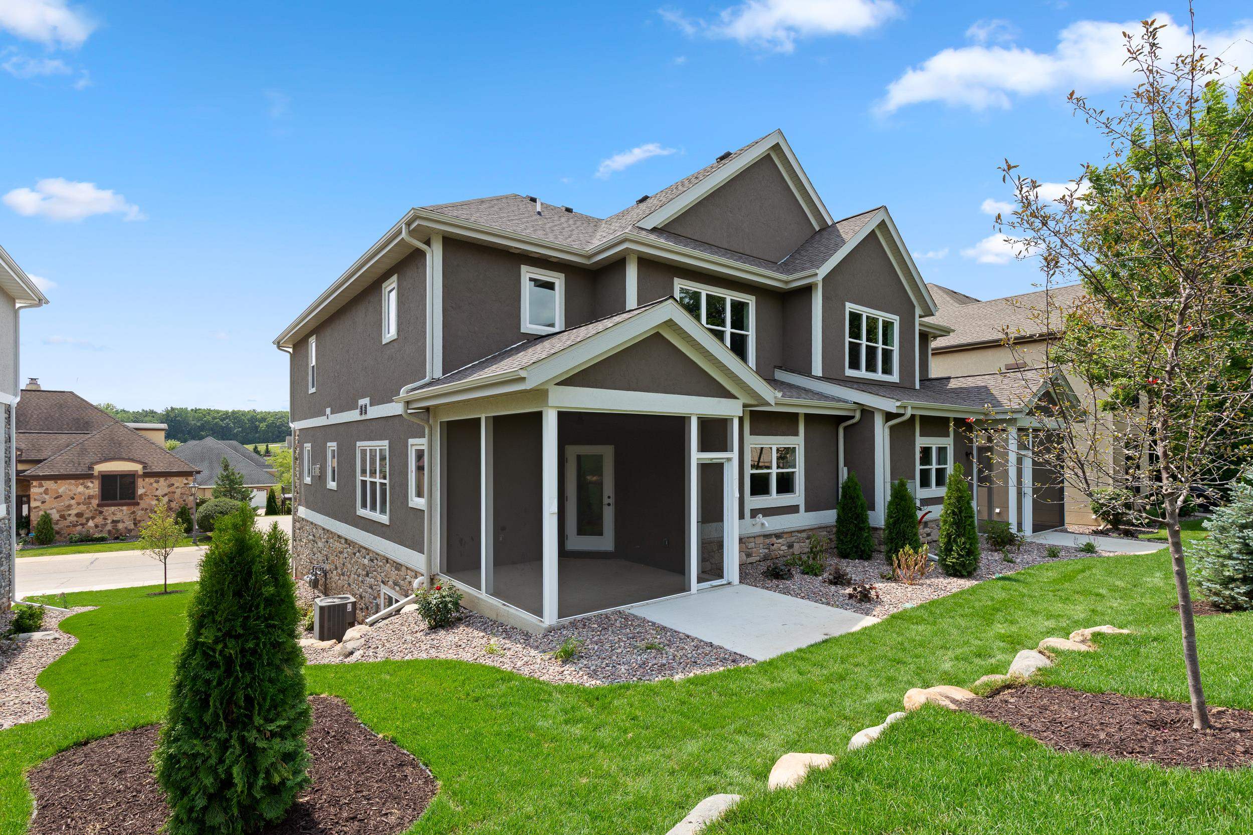 9074 Paddington Parkway