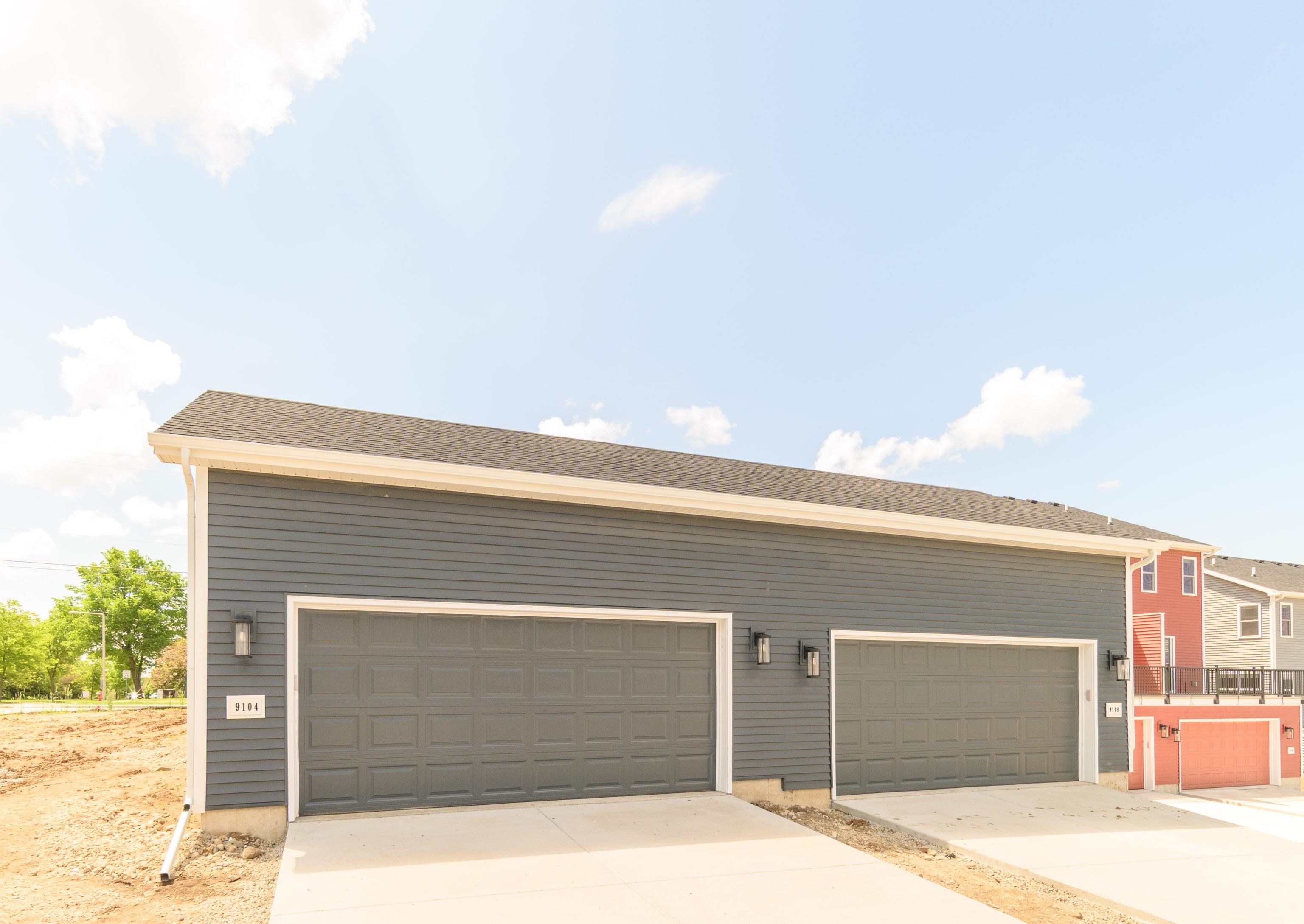 9104 Valley View Road