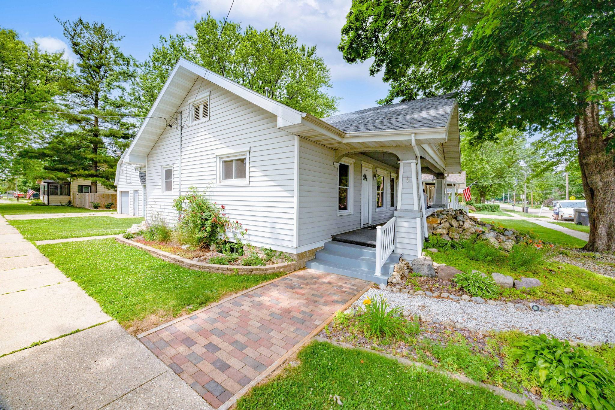 133 S Clear Lake Avenue