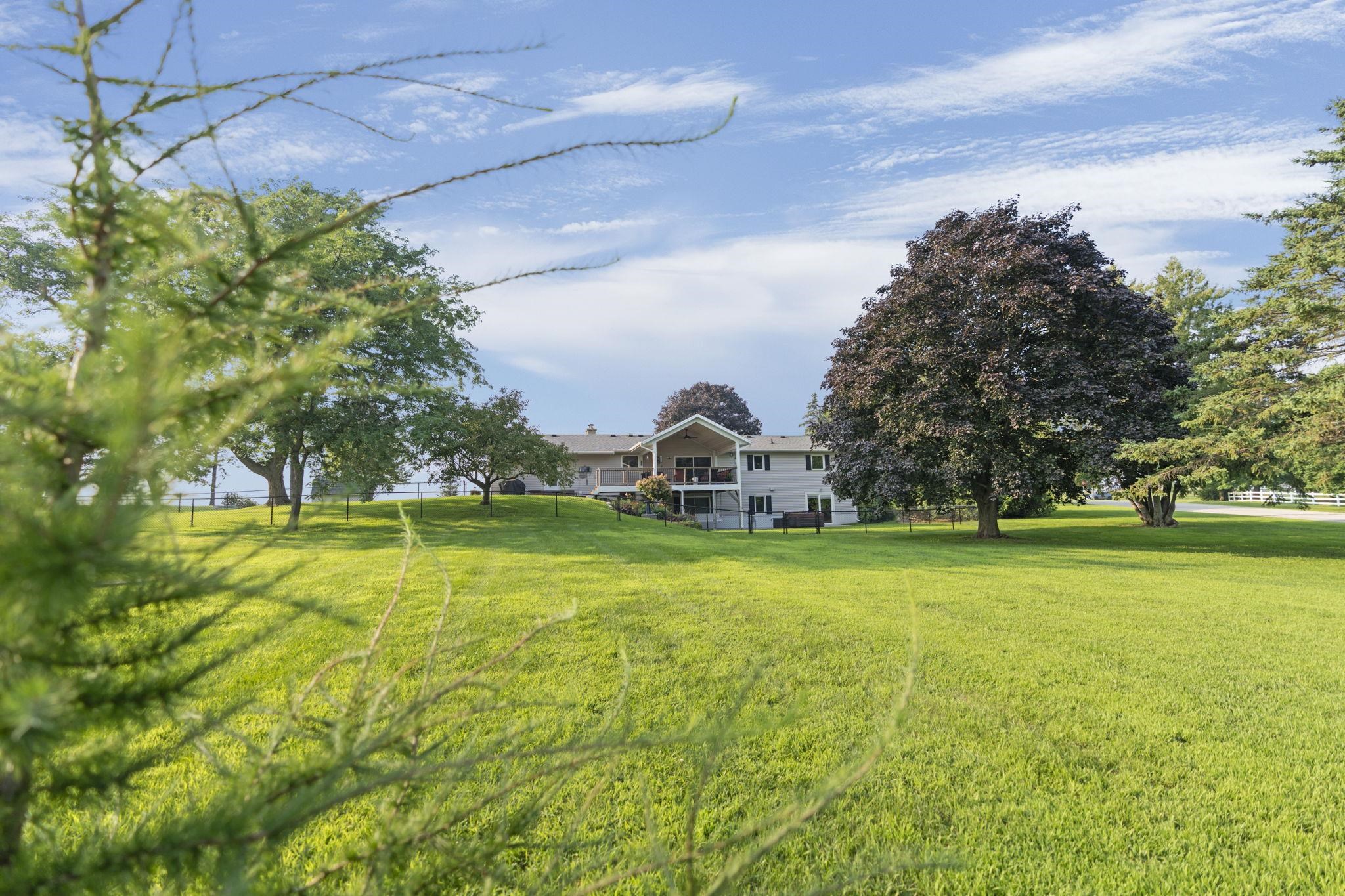 9185 County Road S