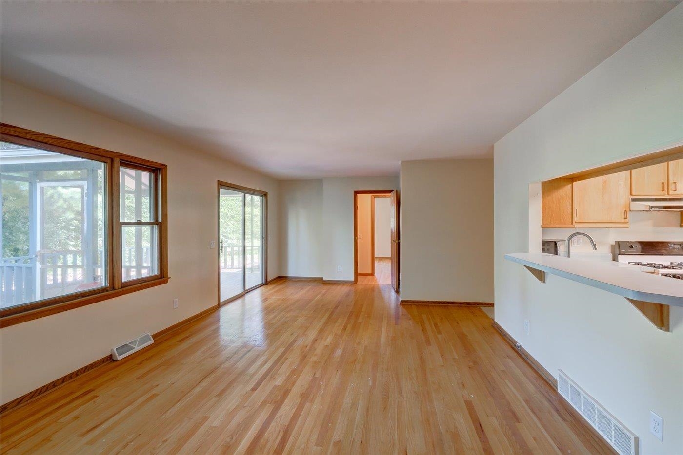 1614 Meadowcrest Lane